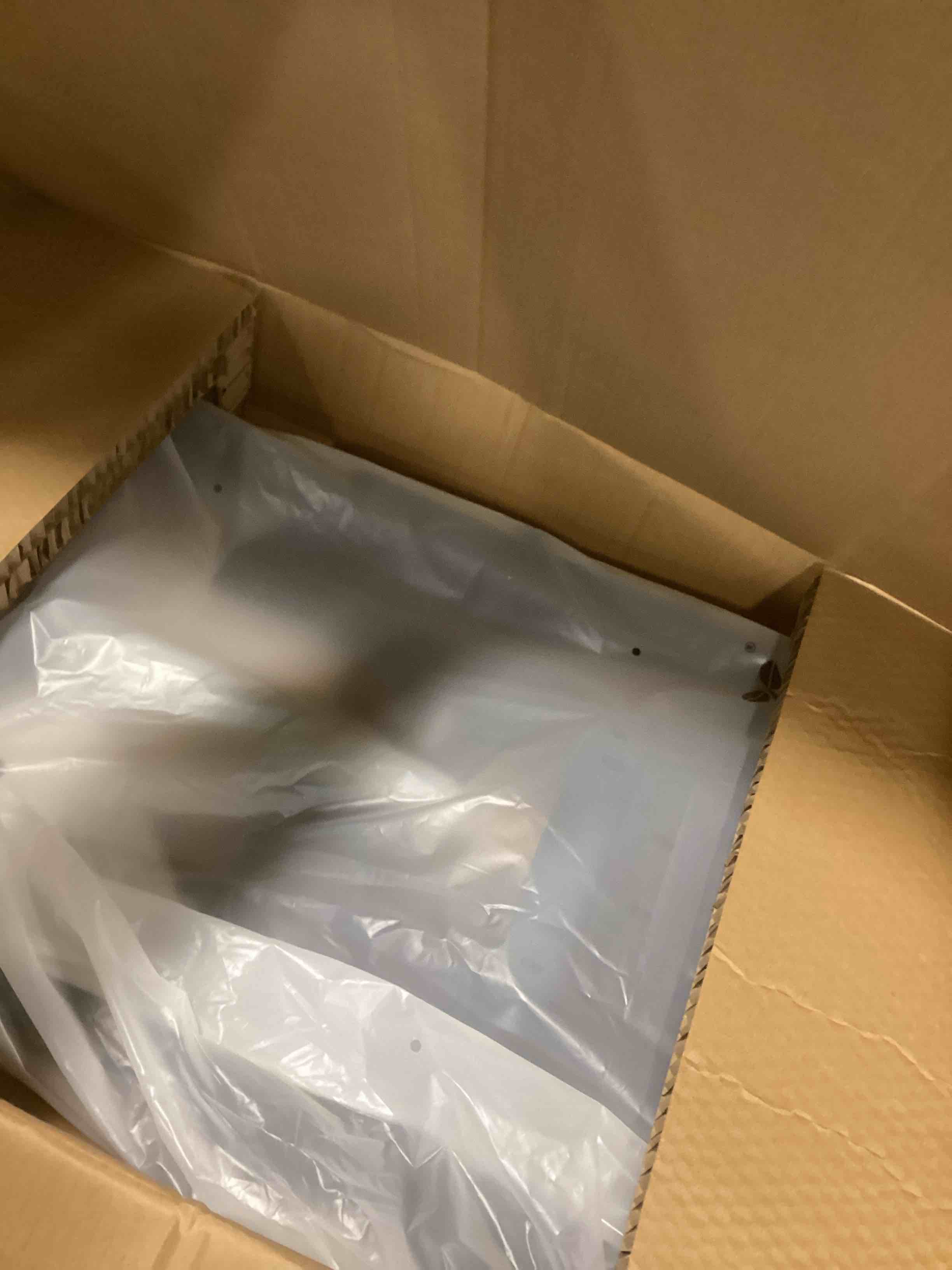 https://s3.amazonaws.com/lotting-images-prod/bidfta/GRA1769980_1737120095041.jpeg
