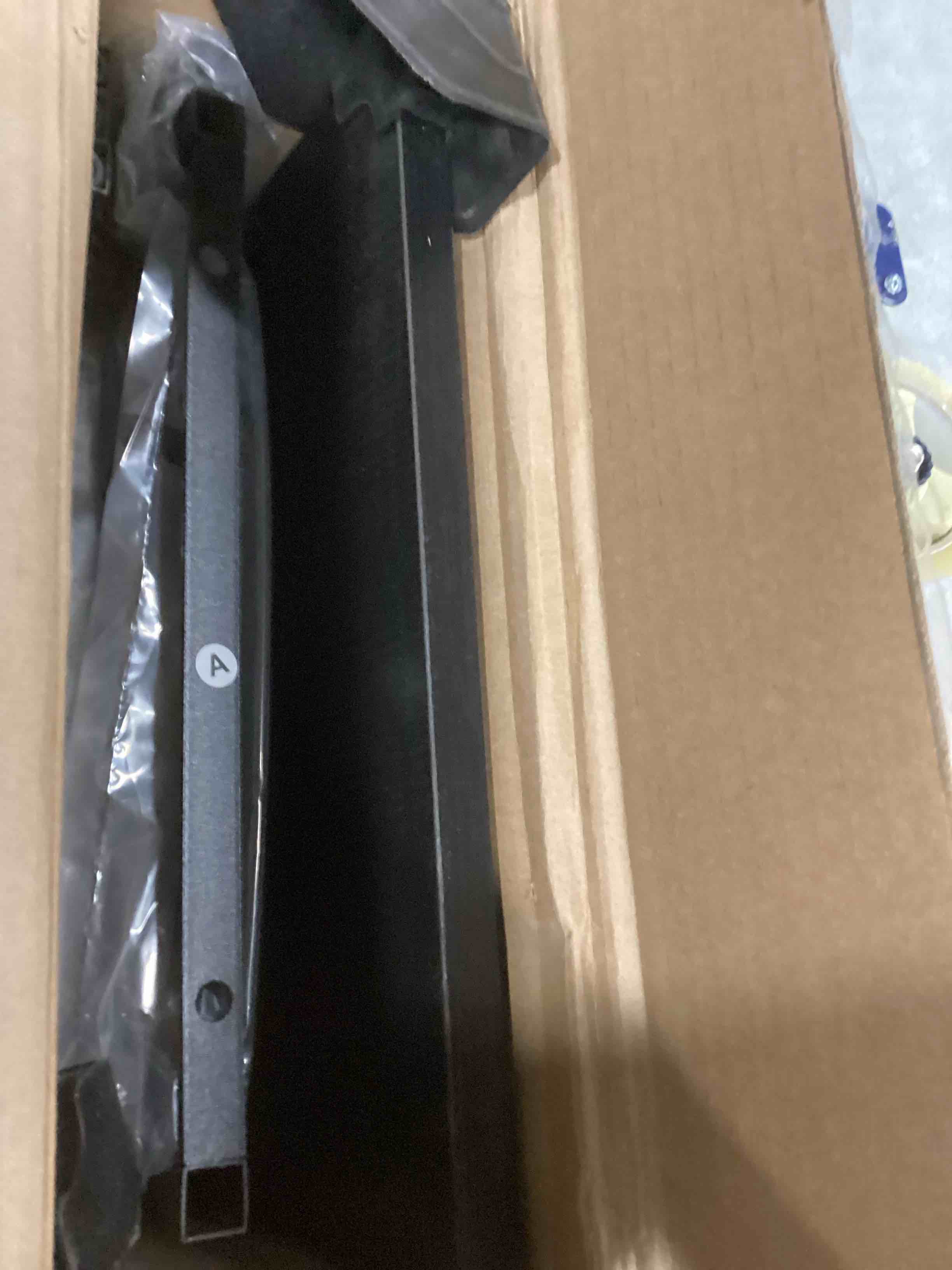 https://s3.amazonaws.com/lotting-images-prod/bidfta/GRA1770297_1737469497356.jpeg
