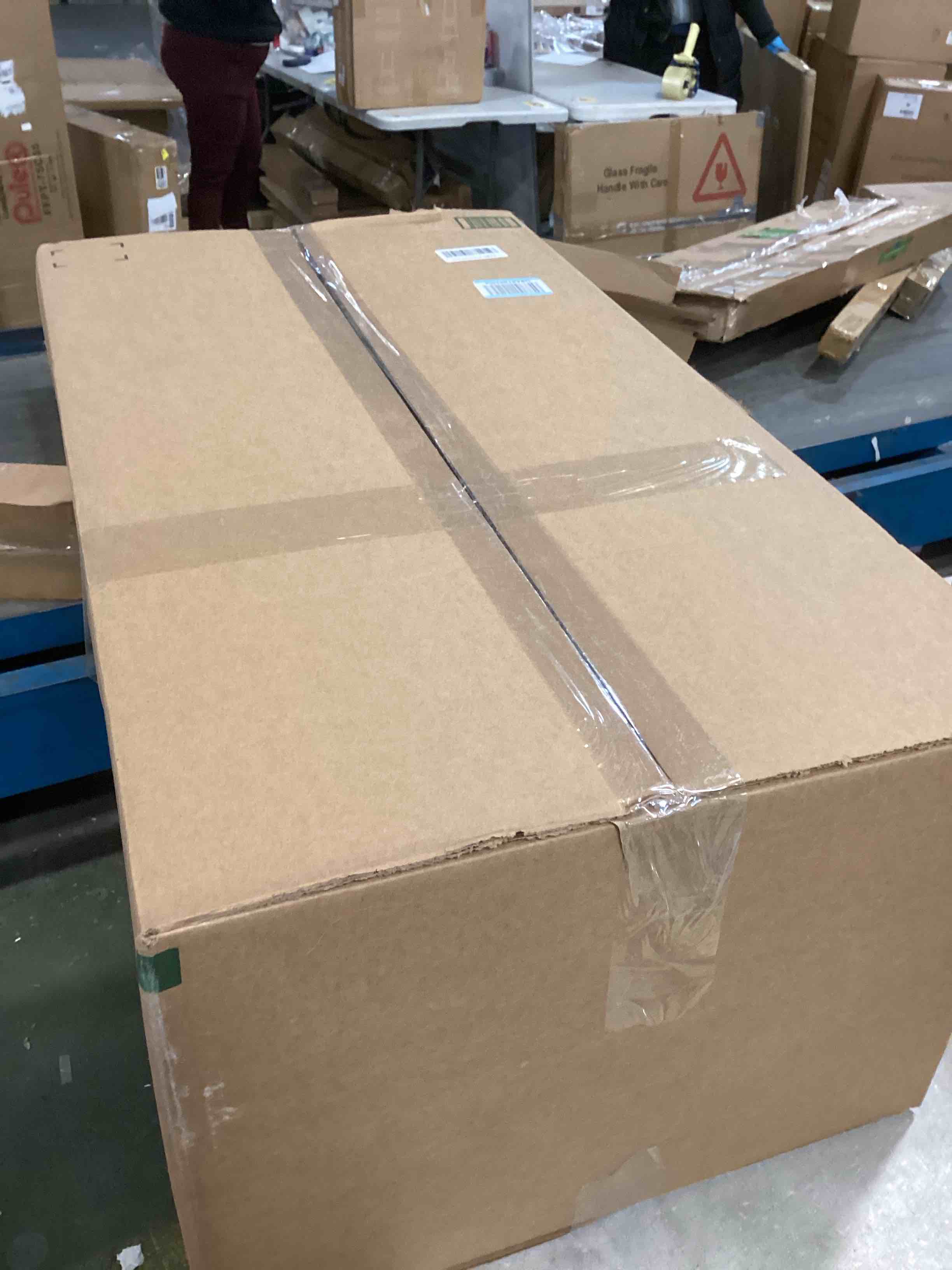 https://s3.amazonaws.com/lotting-images-prod/bidfta/GRA1770396_1737478338644.jpeg