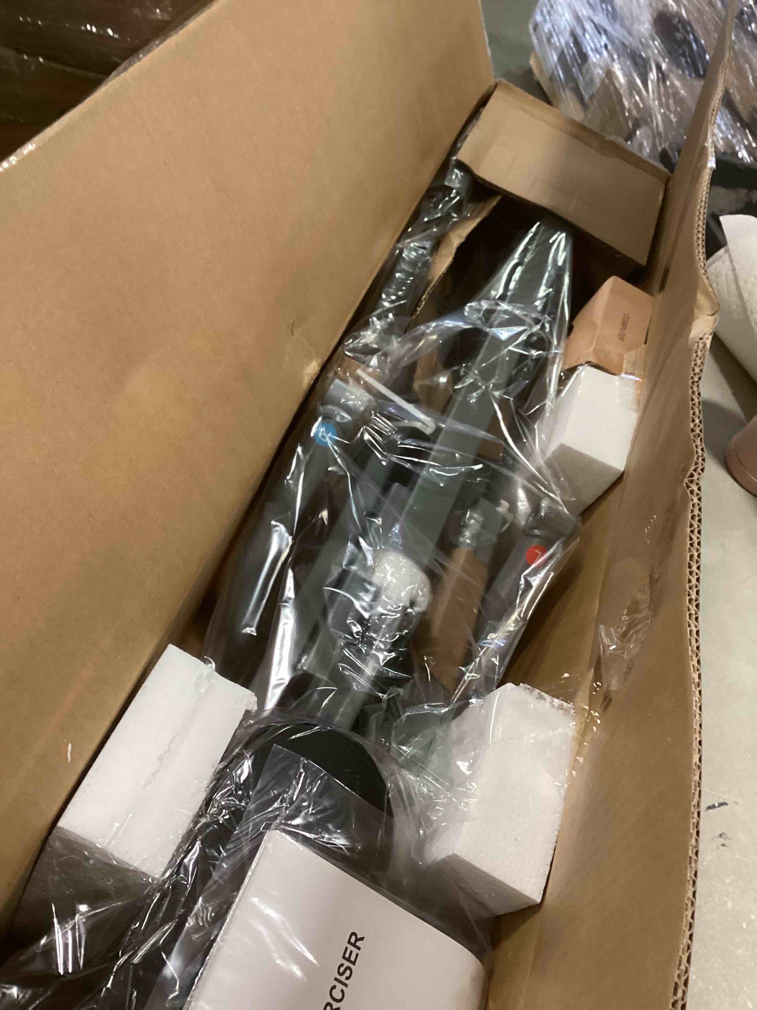 https://s3.amazonaws.com/lotting-images-prod/bidfta/GRA1770574_1737555898981.jpeg