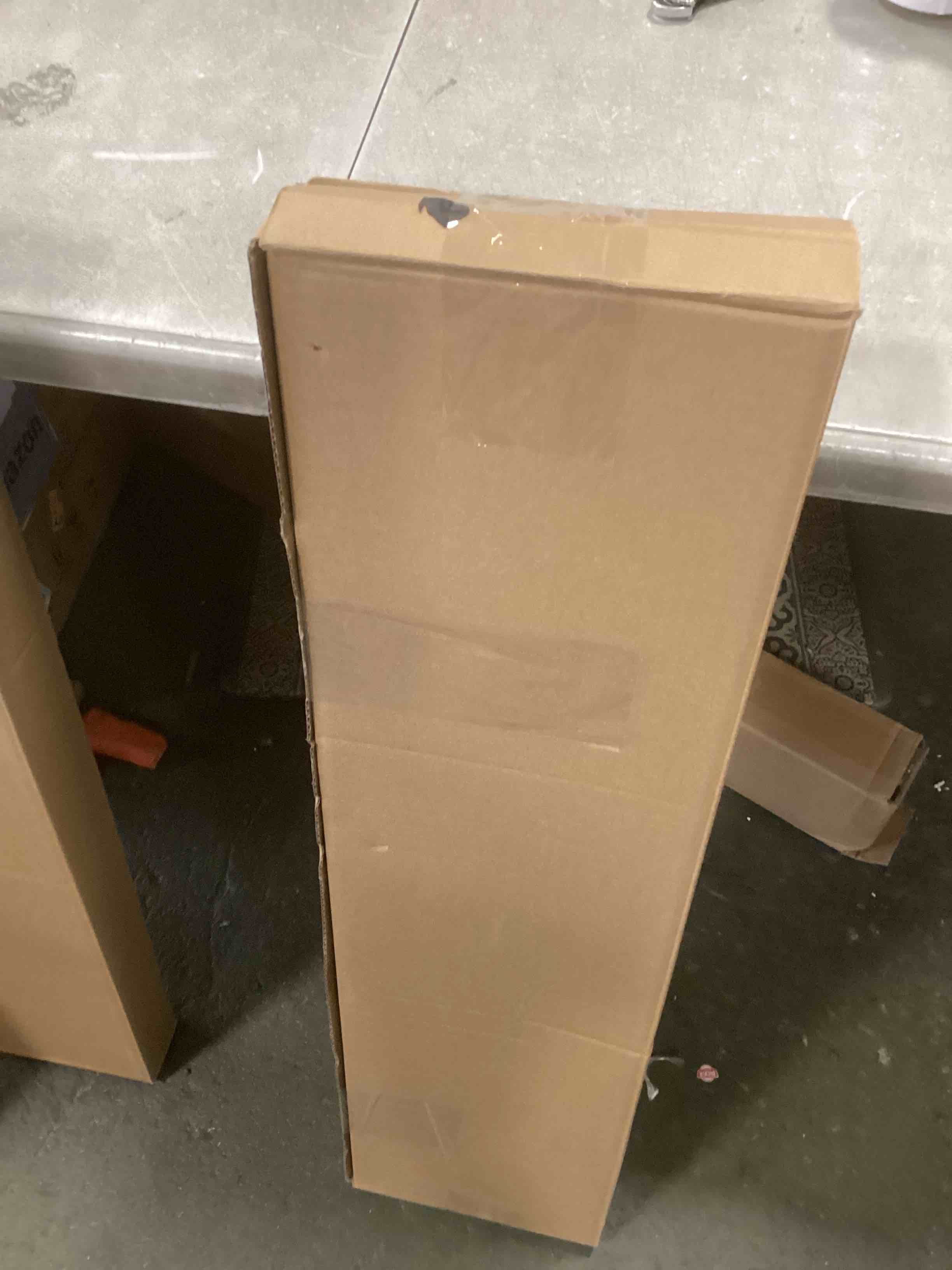 https://s3.amazonaws.com/lotting-images-prod/bidfta/GRA1770668_1737565219953.jpeg