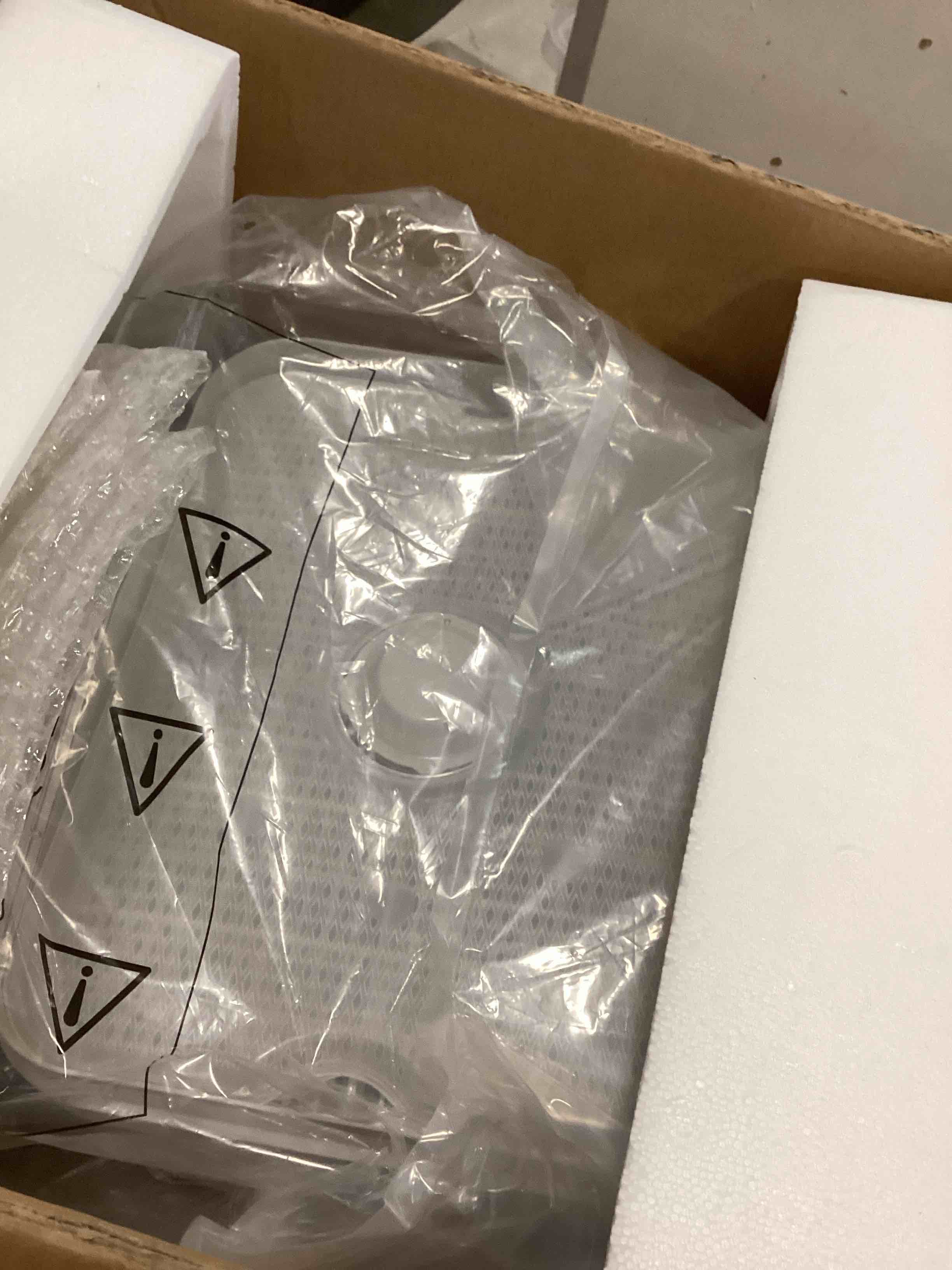 https://s3.amazonaws.com/lotting-images-prod/bidfta/GRA1770901_1737649876395.jpeg