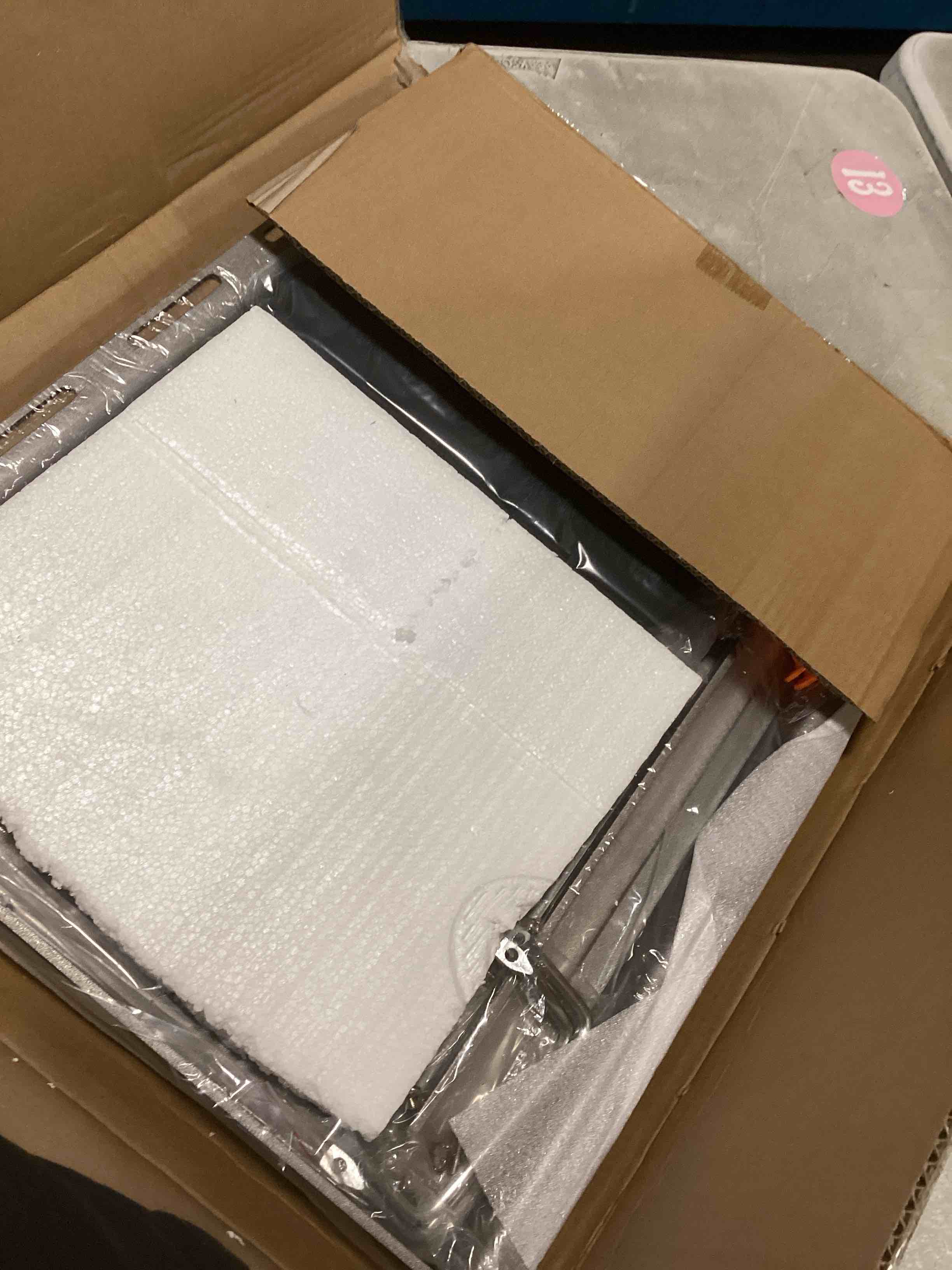 https://s3.amazonaws.com/lotting-images-prod/bidfta/GRA1770927_1737651938450.jpeg