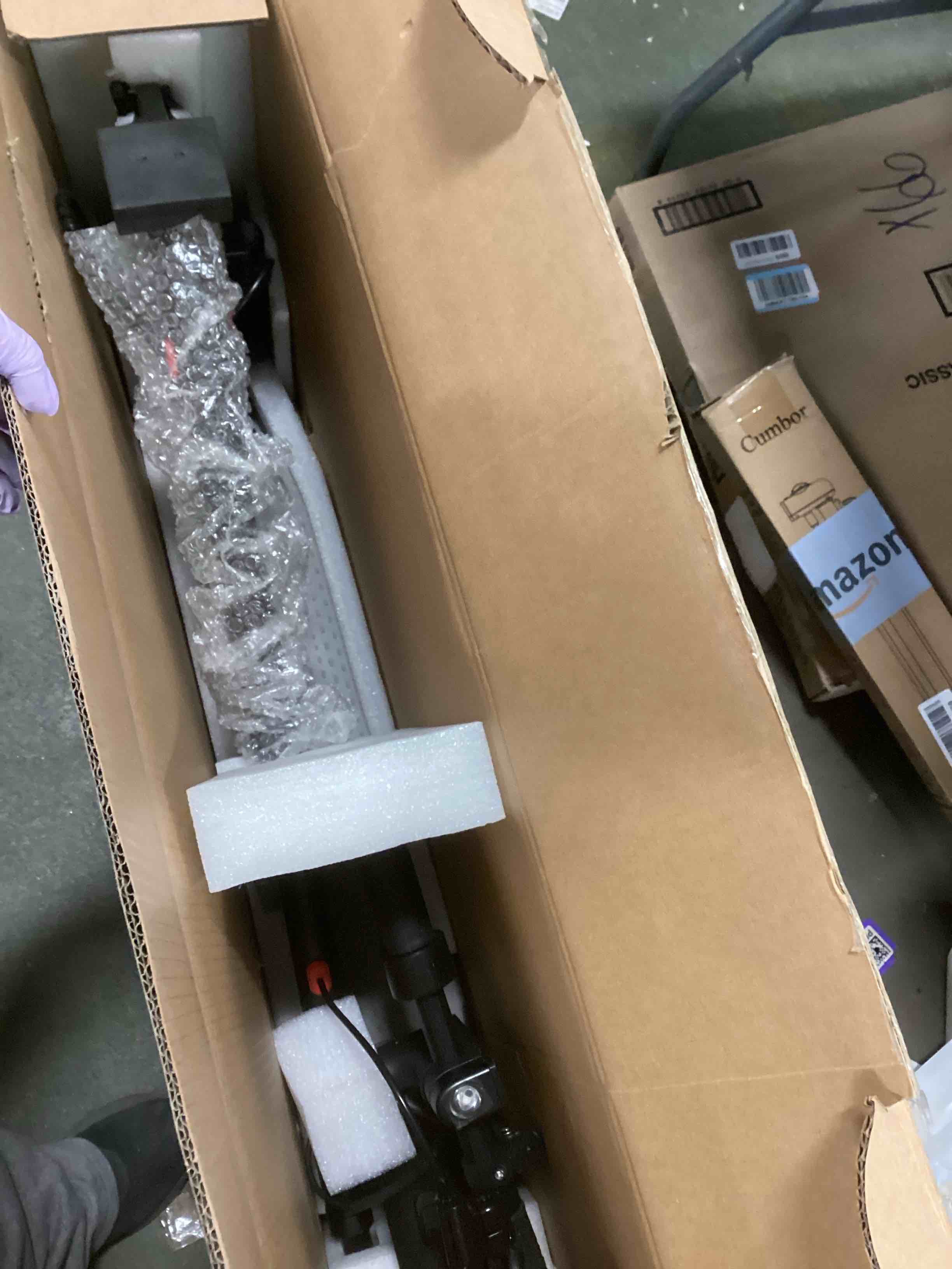 https://s3.amazonaws.com/lotting-images-prod/bidfta/GRA1770934_1737652463250.jpeg