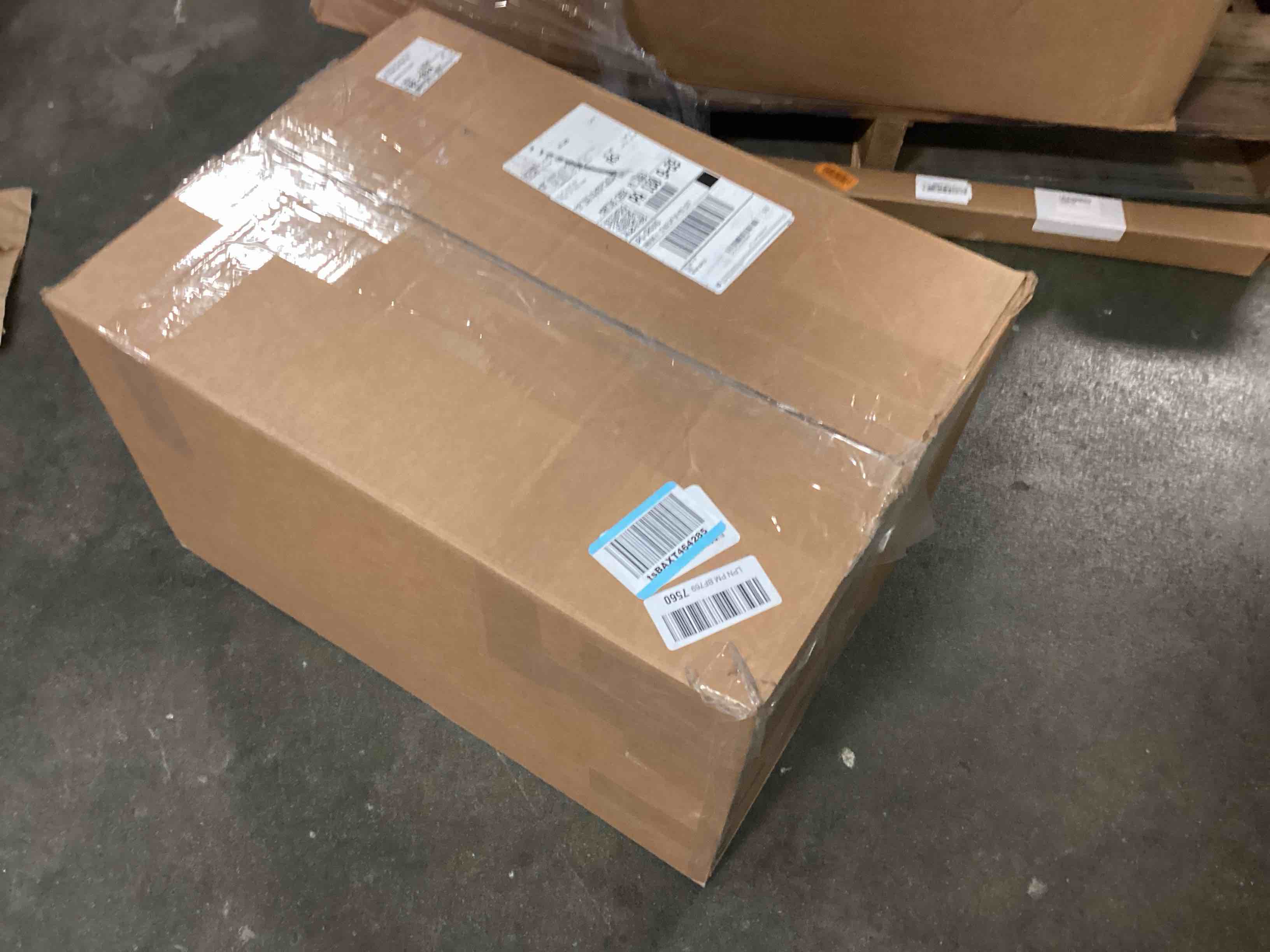 https://s3.amazonaws.com/lotting-images-prod/bidfta/GRA1771073_1736177782405.jpeg