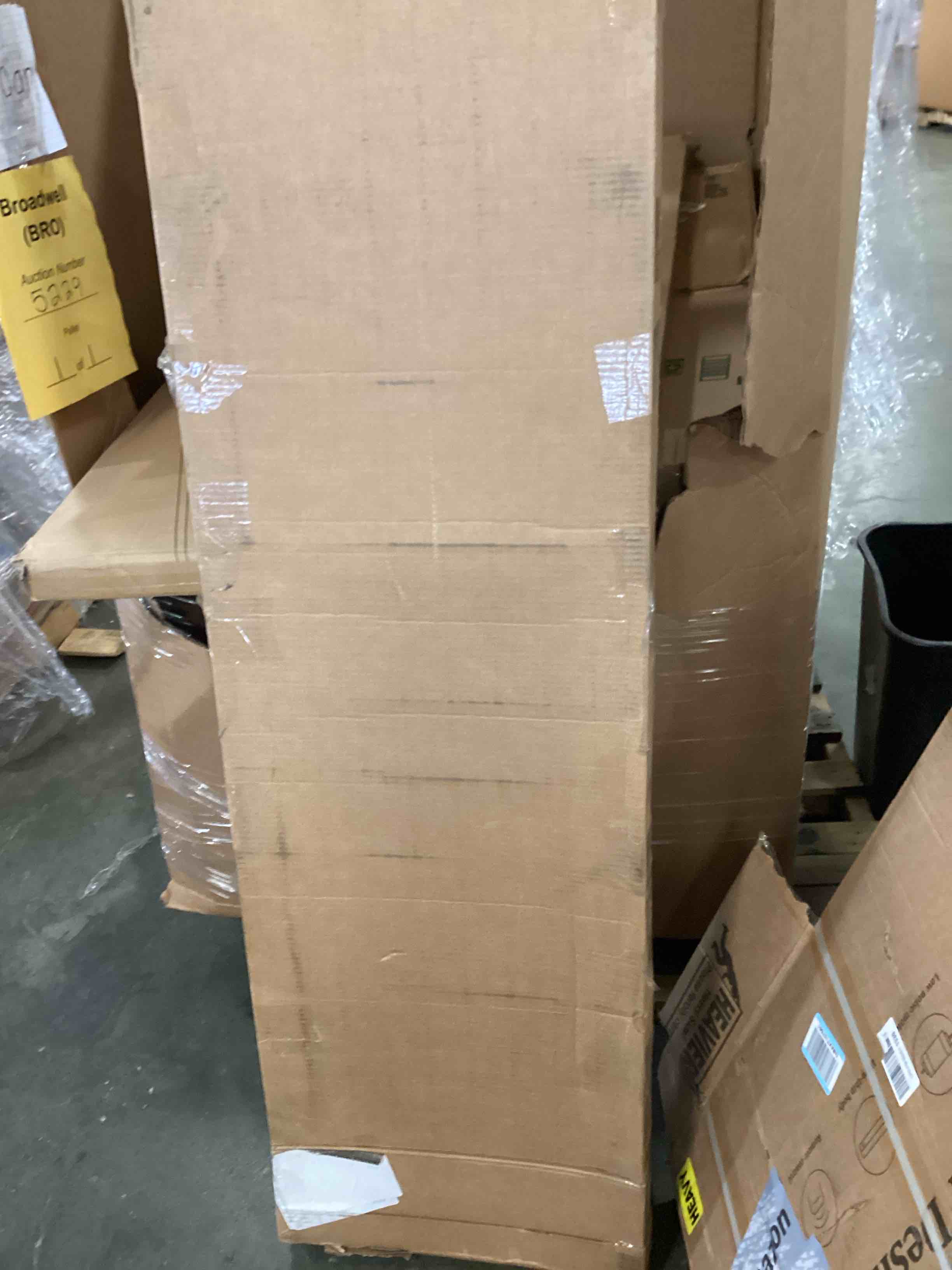 https://s3.amazonaws.com/lotting-images-prod/bidfta/GRA1771080_1736177119202.jpeg