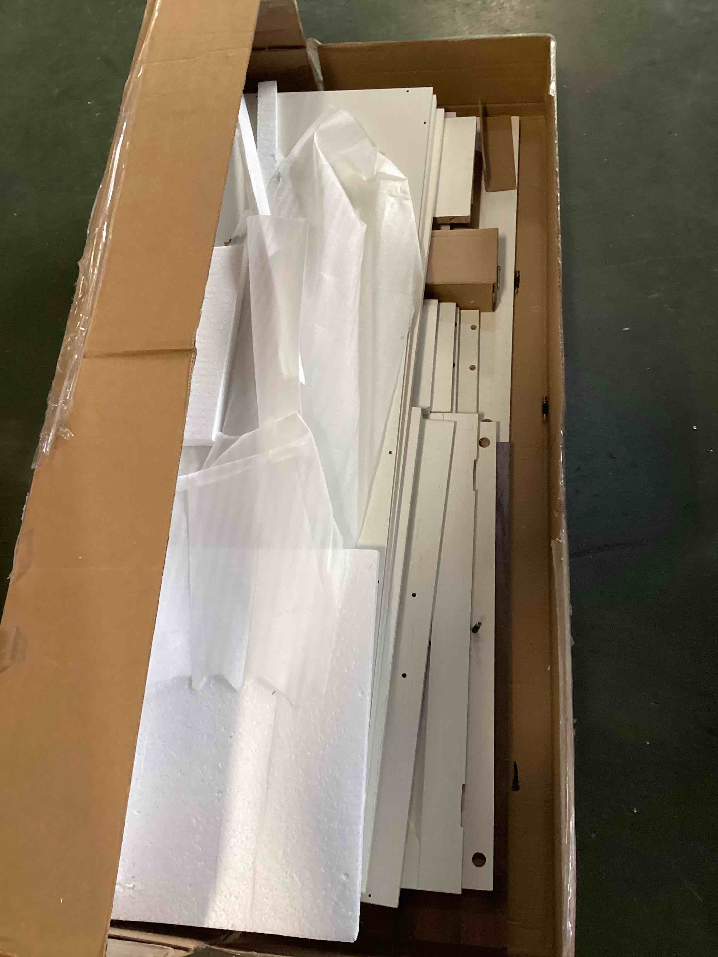 https://s3.amazonaws.com/lotting-images-prod/bidfta/GRA1771521_1737035495447.jpeg