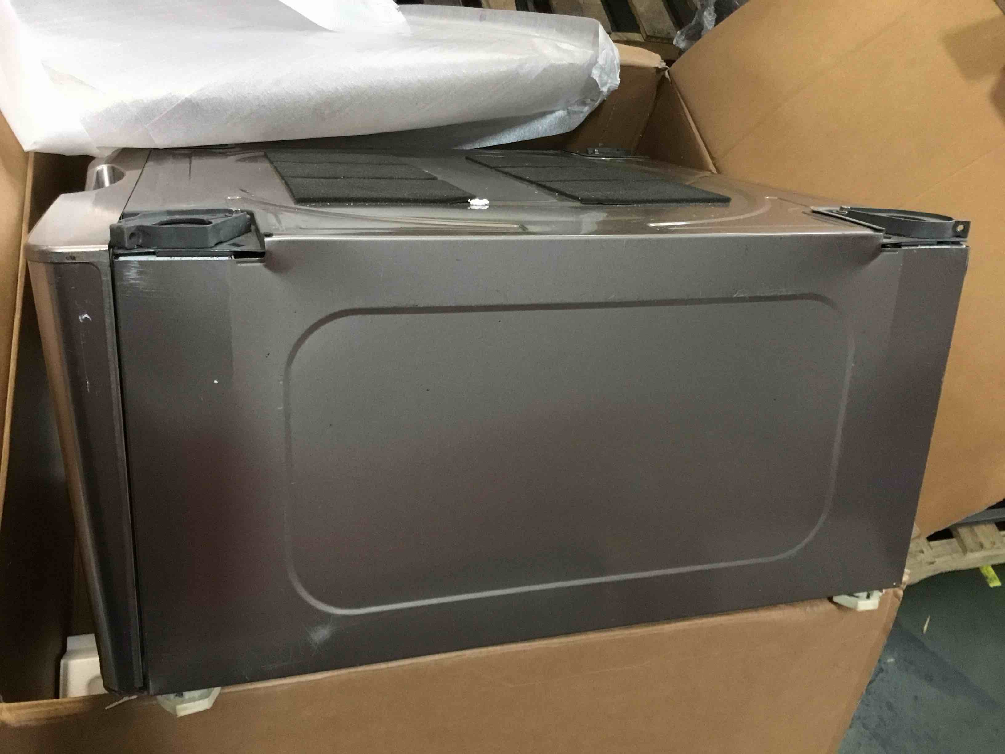 https://s3.amazonaws.com/lotting-images-prod/bidfta/GRA1772115_1737643285050.jpeg
