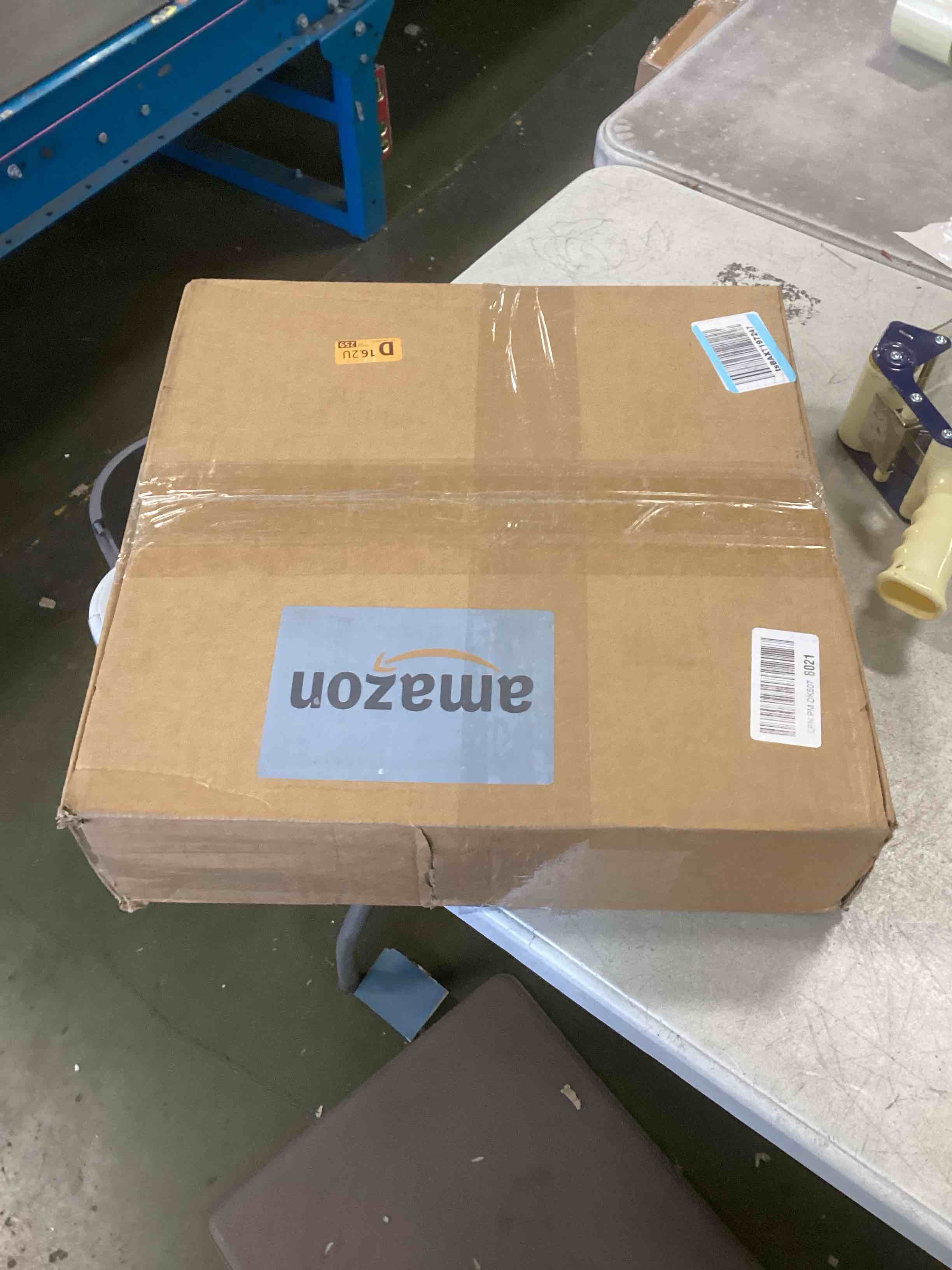 https://s3.amazonaws.com/lotting-images-prod/bidfta/GRA1772349_1738003069729.jpeg