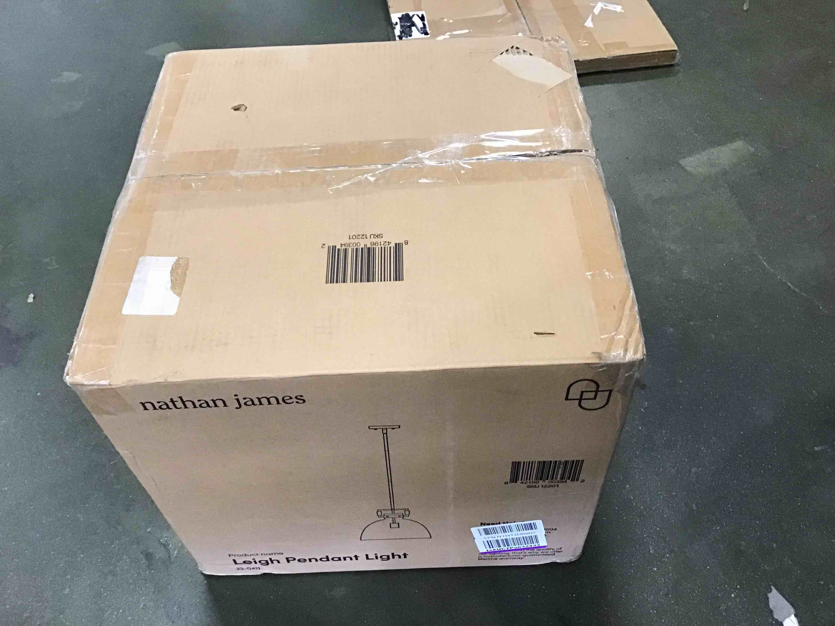 https://s3.amazonaws.com/lotting-images-prod/bidfta/GRA1772755_1739986533362.jpeg