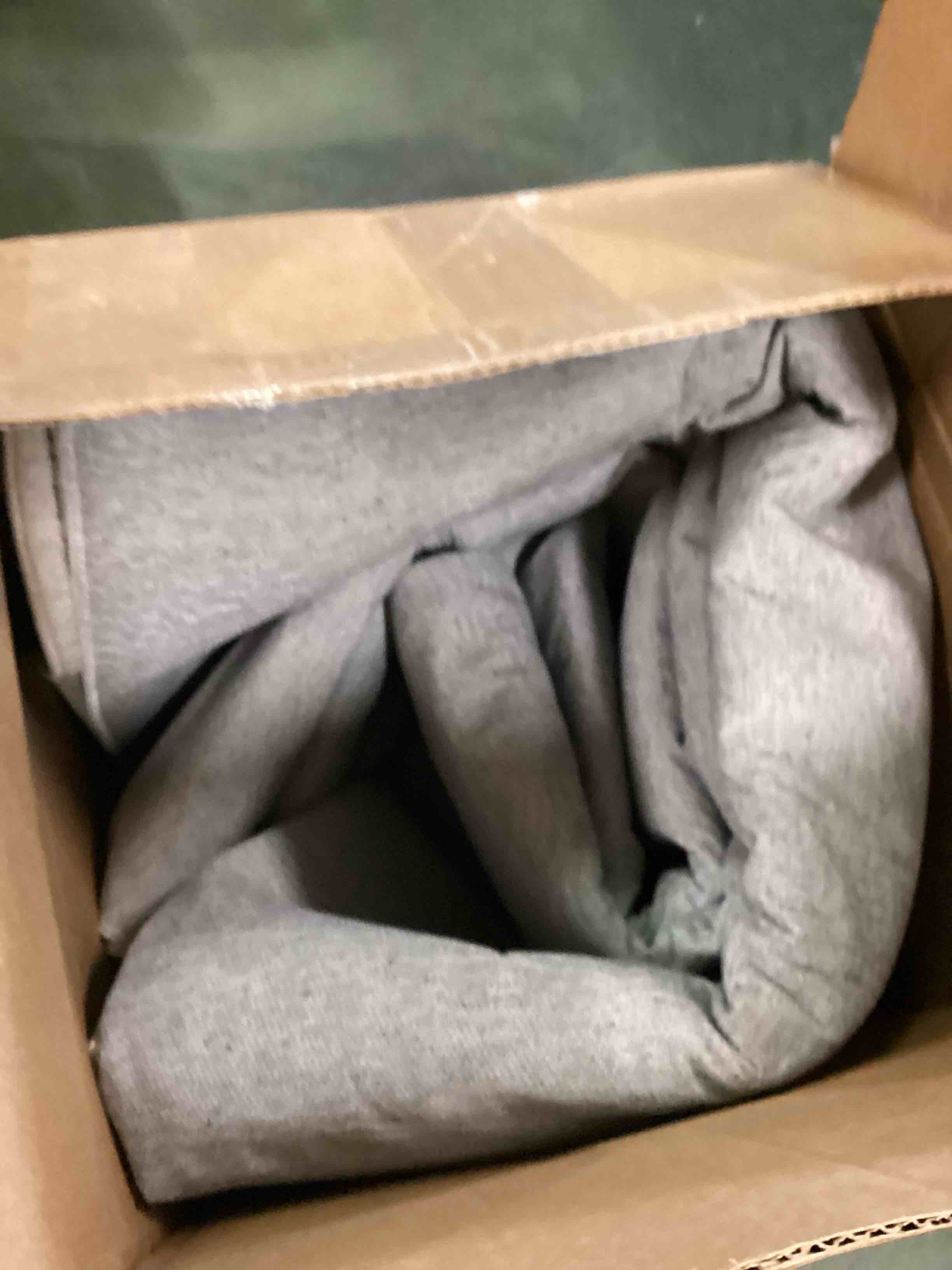 https://s3.amazonaws.com/lotting-images-prod/bidfta/GRA1772928_1740151607005.jpeg