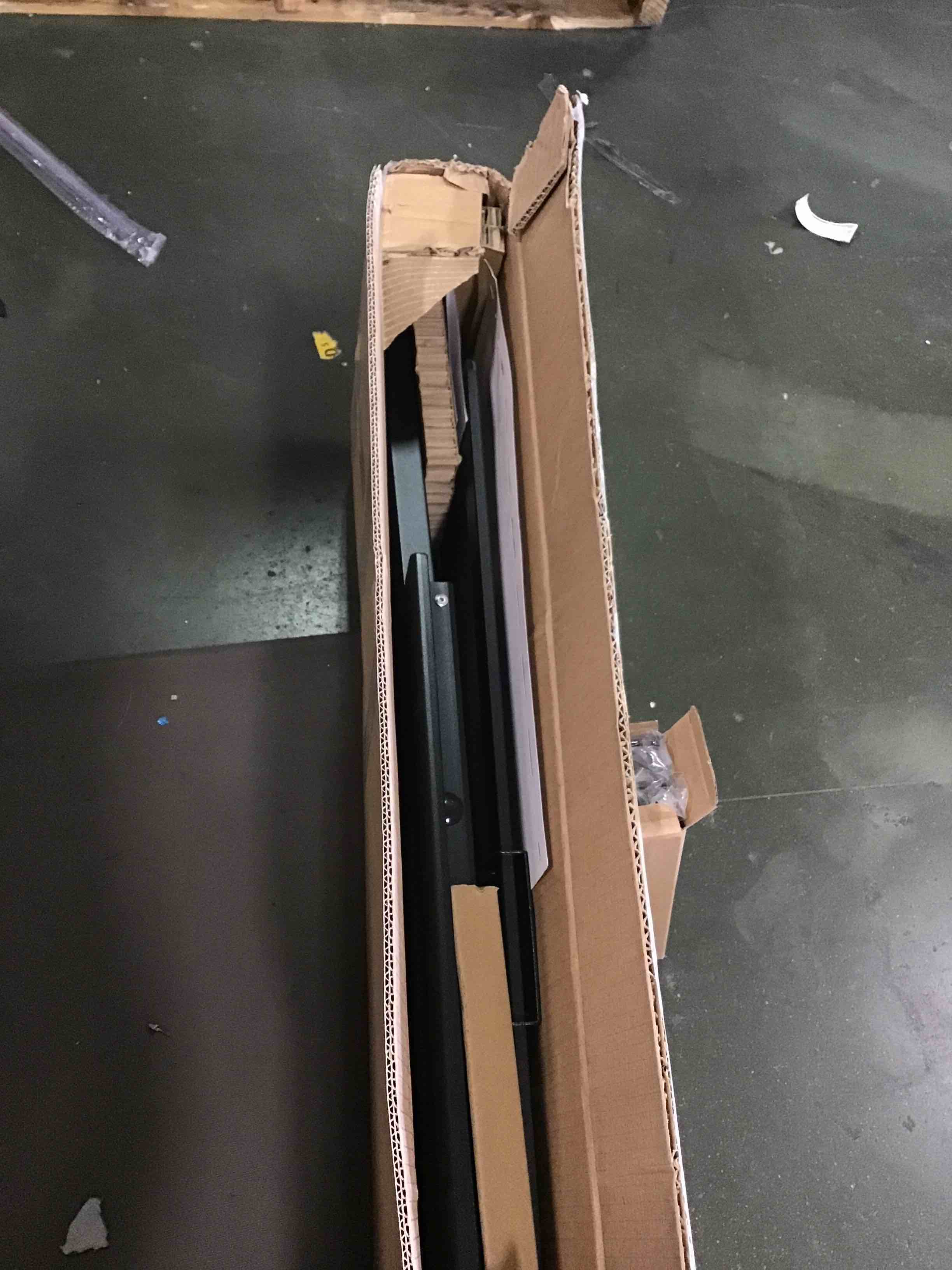 https://s3.amazonaws.com/lotting-images-prod/bidfta/GRA1773301_1740575651257.jpeg