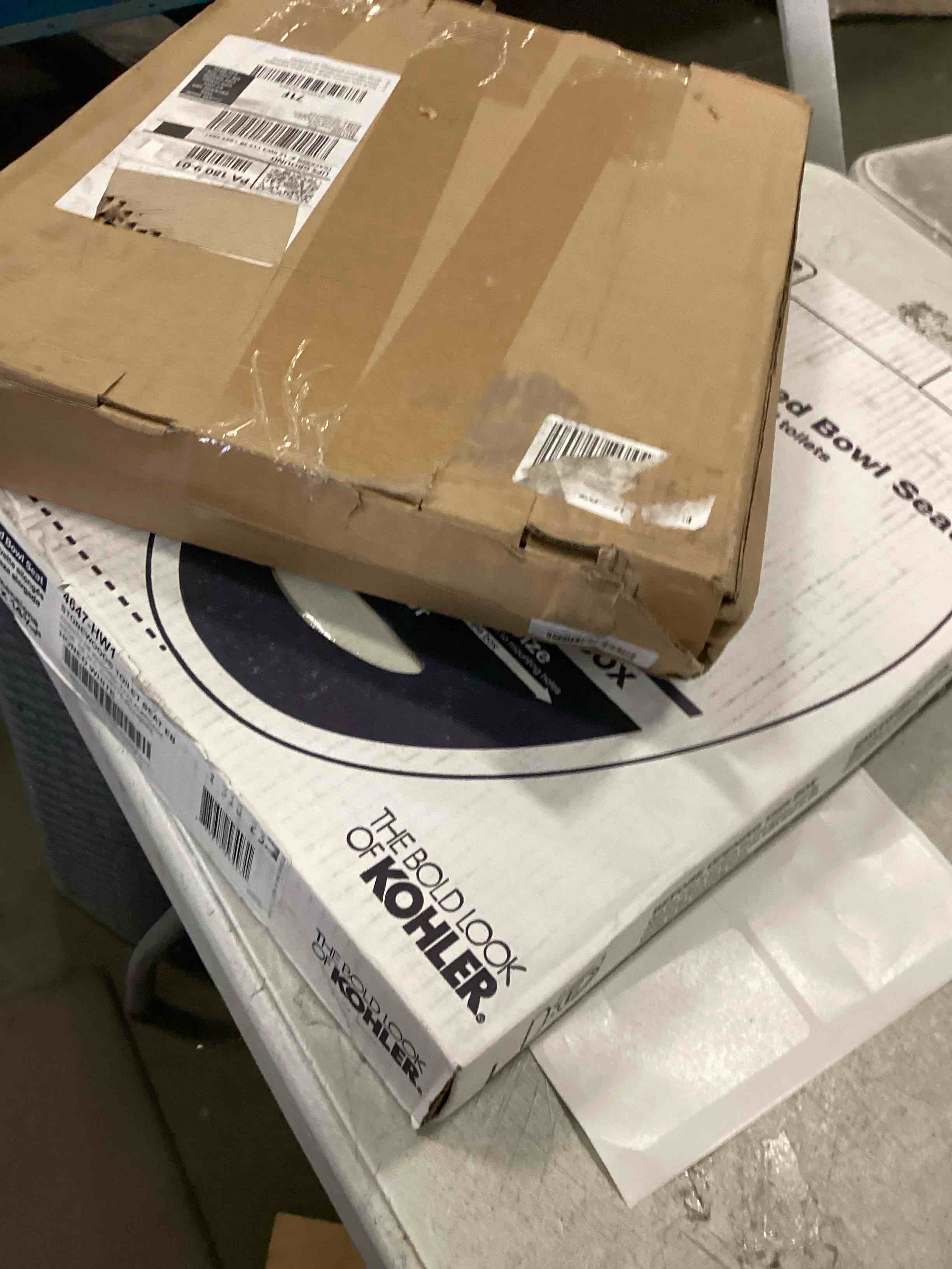 https://s3.amazonaws.com/lotting-images-prod/bidfta/GRA1773665_1740690215580.jpeg