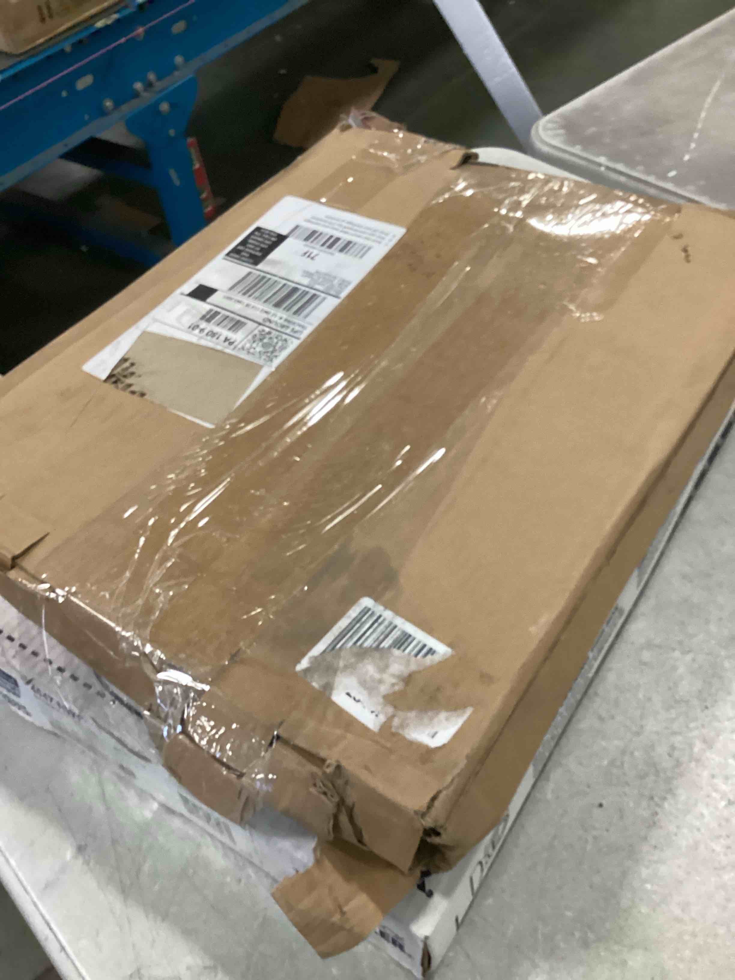https://s3.amazonaws.com/lotting-images-prod/bidfta/GRA1773665_1740690249447.jpeg