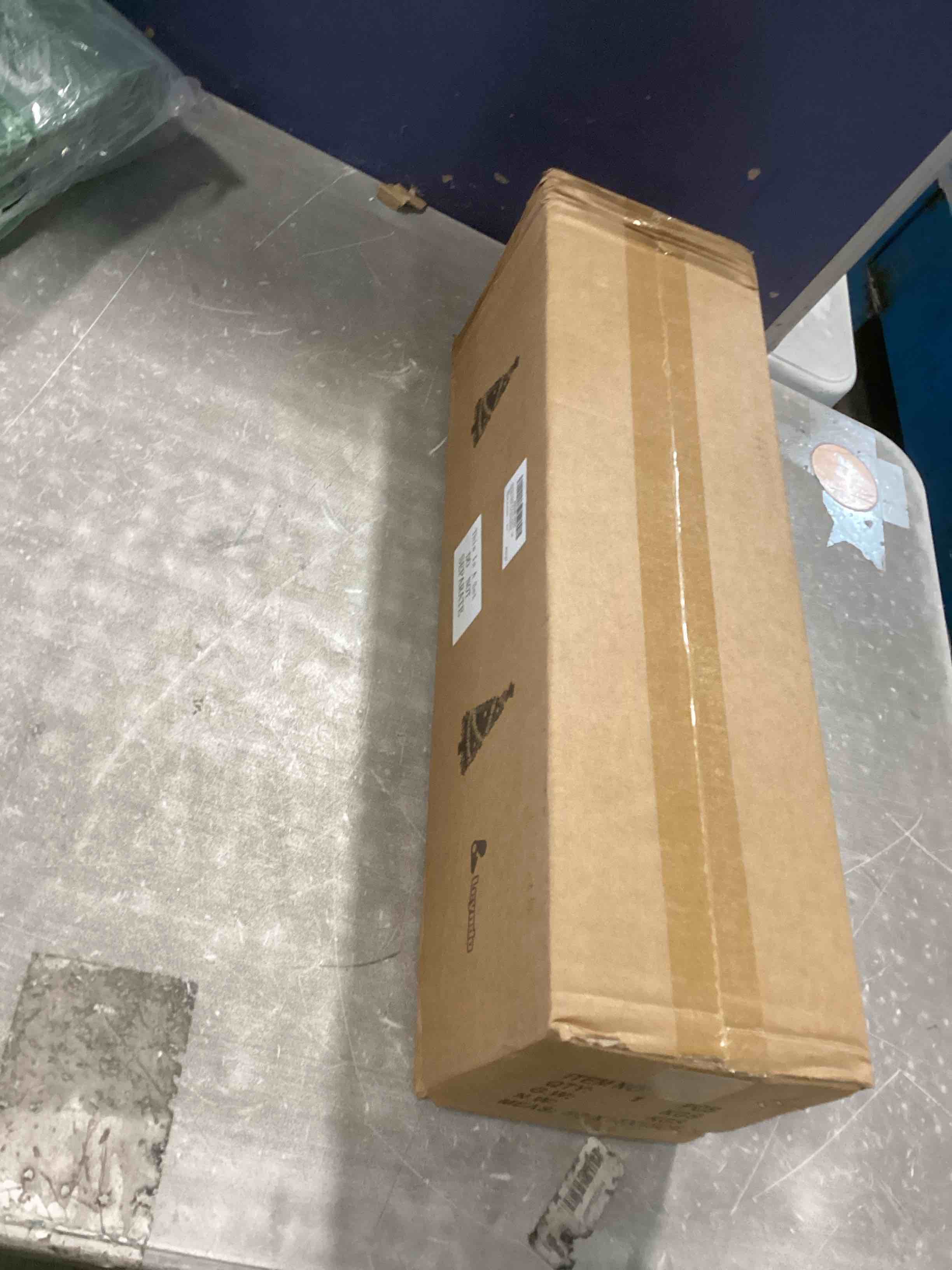 https://s3.amazonaws.com/lotting-images-prod/bidfta/GRA1774118_1738939175444.jpeg