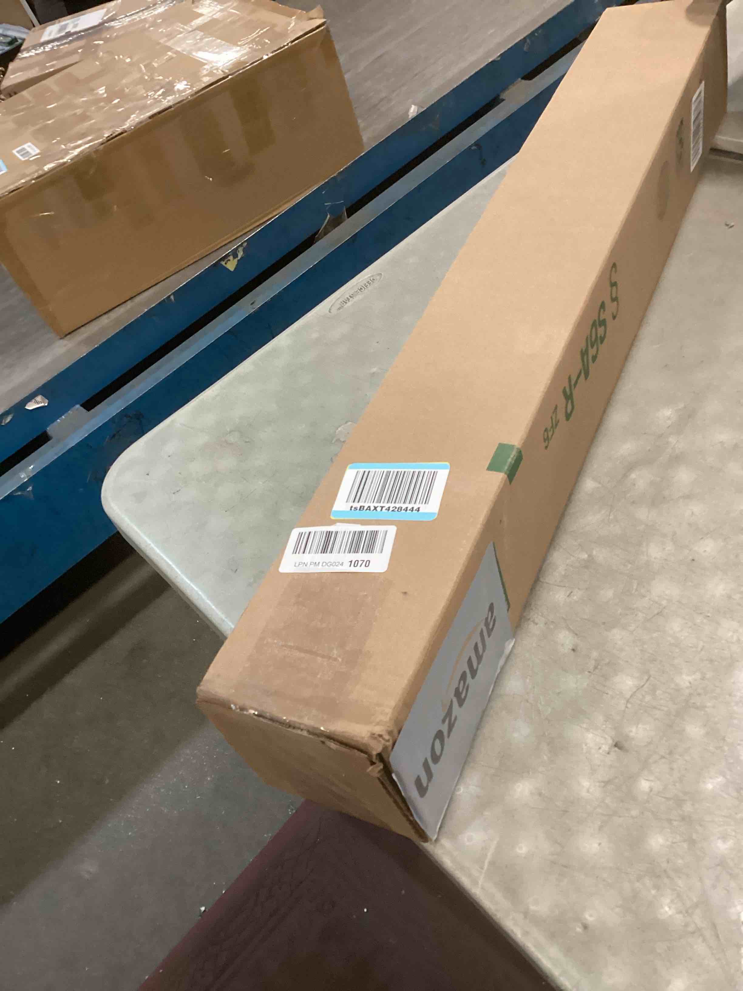 https://s3.amazonaws.com/lotting-images-prod/bidfta/GRA1774824_1739377624746.jpeg