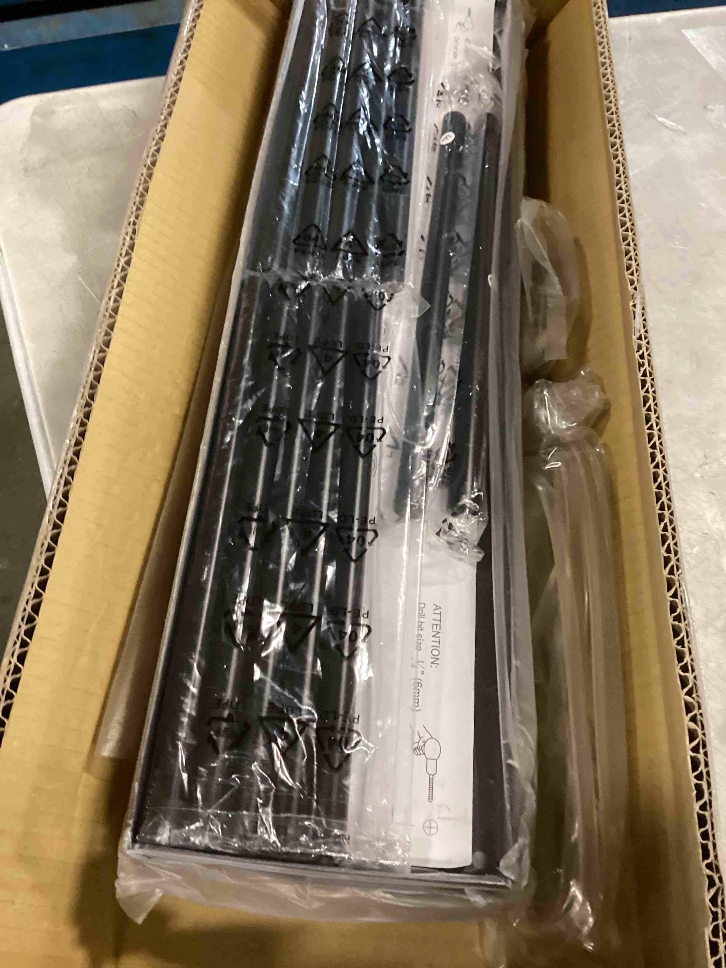 https://s3.amazonaws.com/lotting-images-prod/bidfta/GRA1776056_1739898979117.jpeg