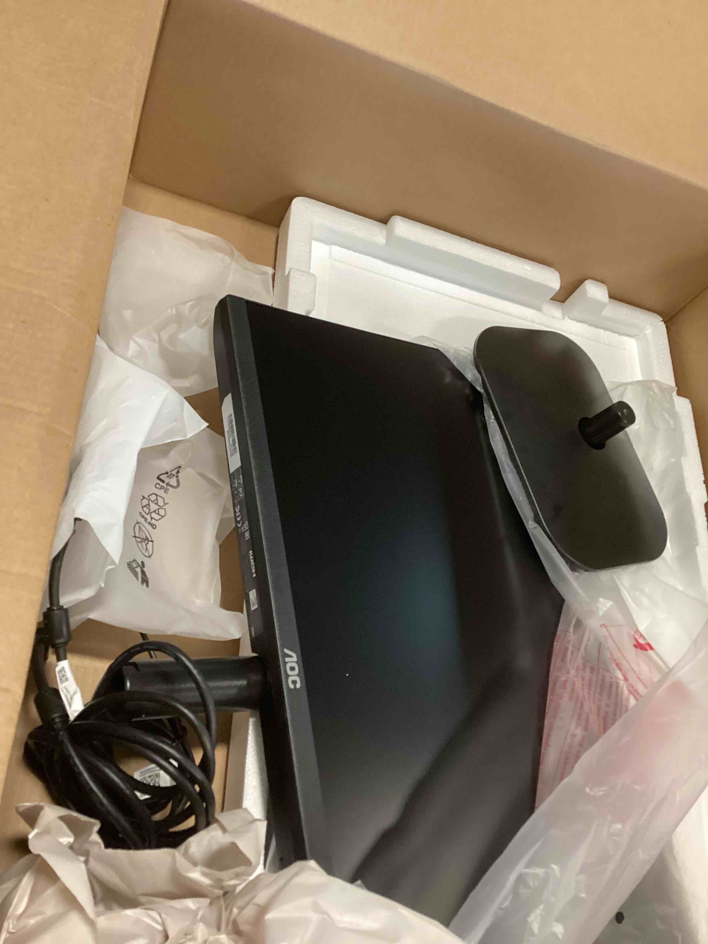 https://s3.amazonaws.com/lotting-images-prod/bidfta/GRA1776613_1740076041929.jpeg