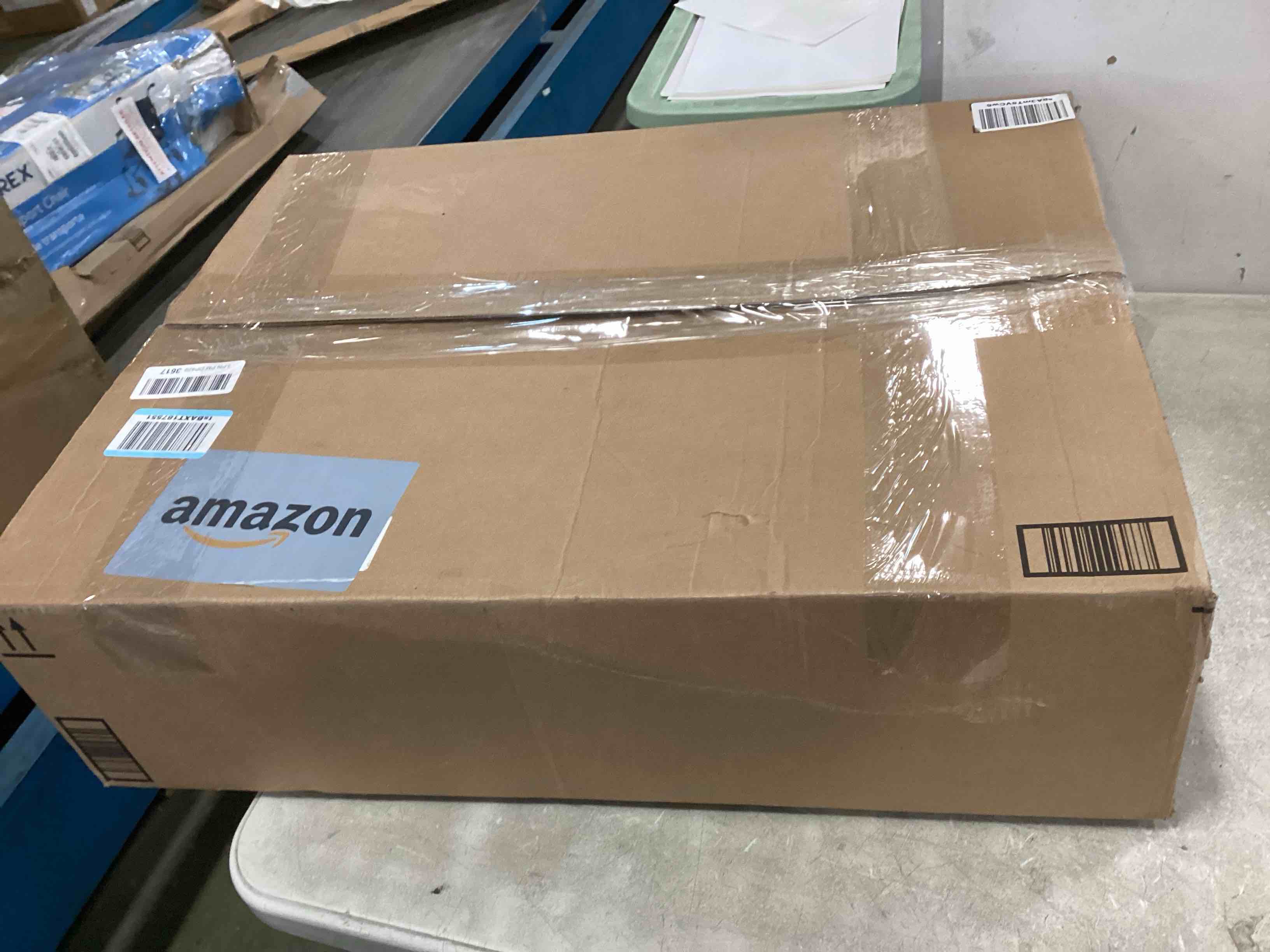 https://s3.amazonaws.com/lotting-images-prod/bidfta/GRA1776613_1740076063448.jpeg