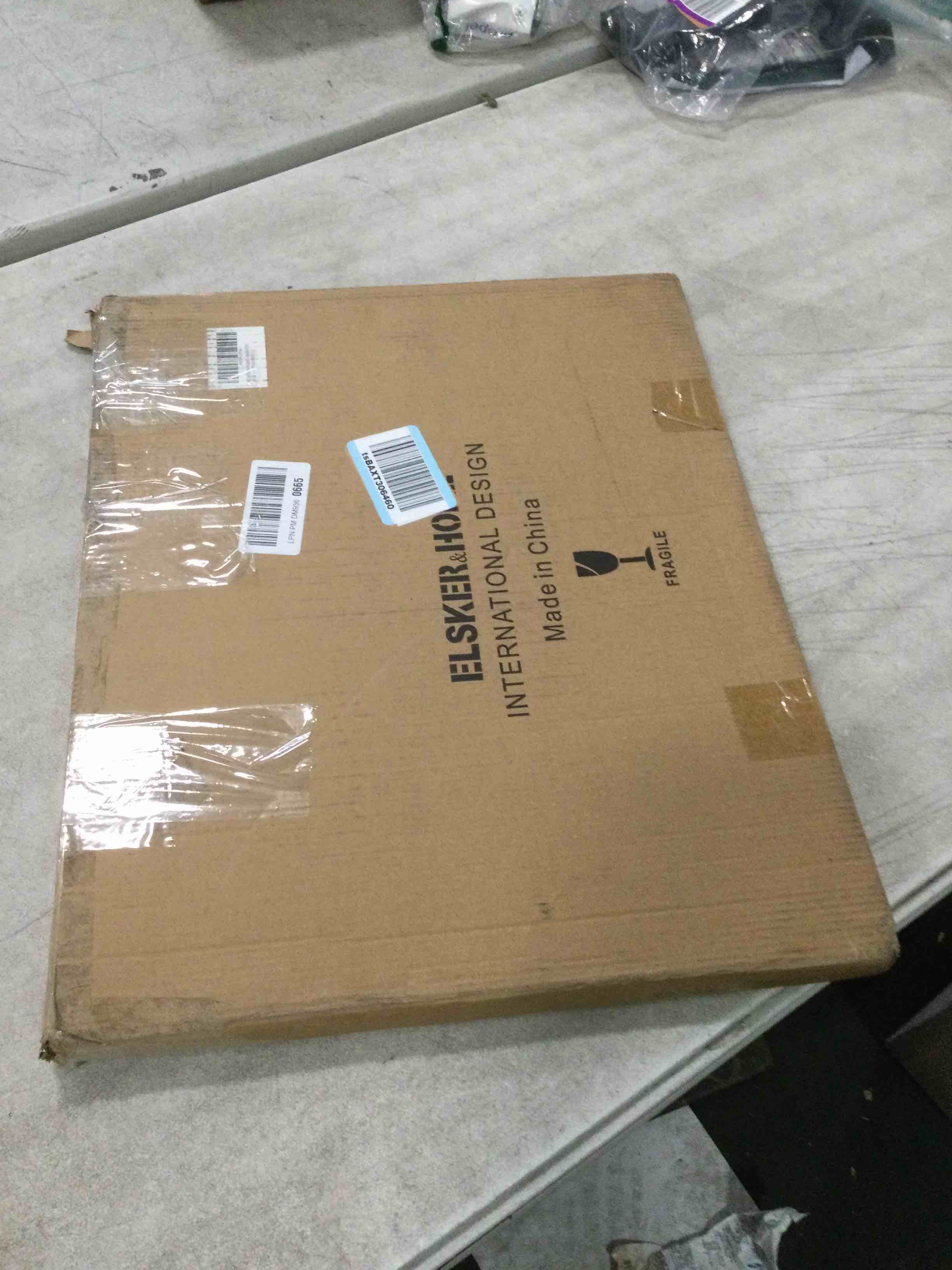 https://s3.amazonaws.com/lotting-images-prod/bidfta/GRA1777055_1736436280658.jpeg