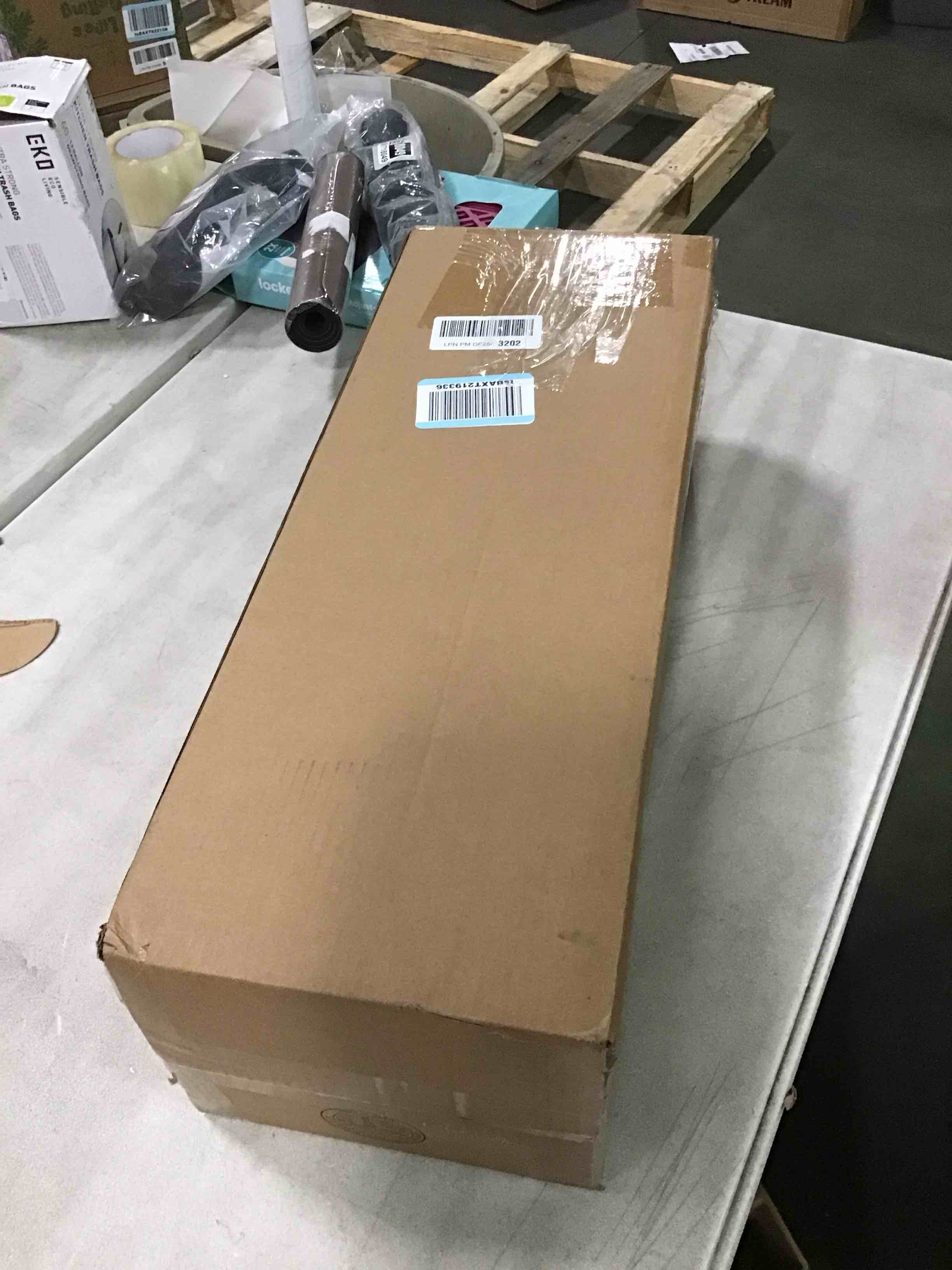 https://s3.amazonaws.com/lotting-images-prod/bidfta/GRA1777179_1736523254429.jpeg