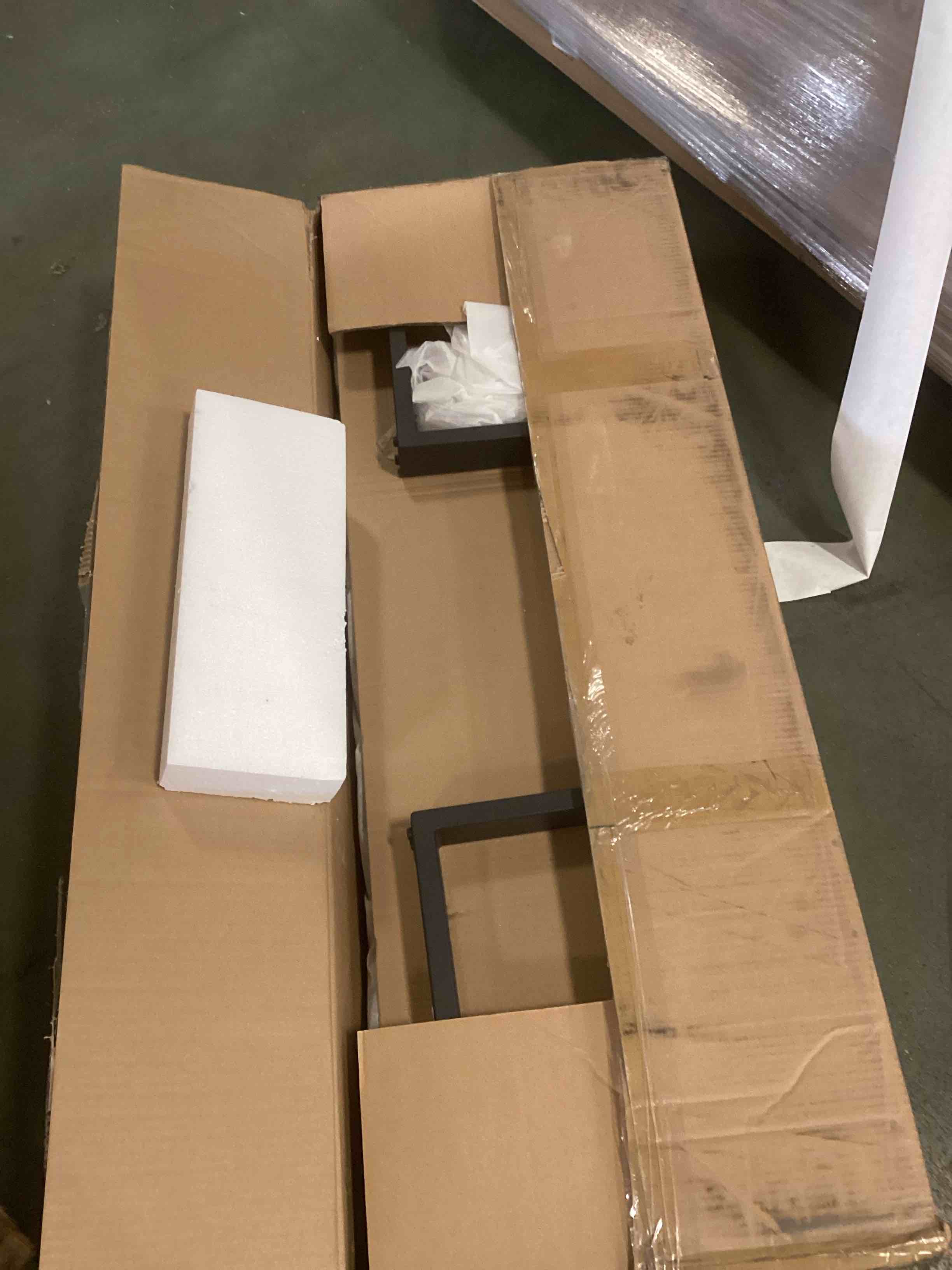 https://s3.amazonaws.com/lotting-images-prod/bidfta/GRA1777796_1738604009556.jpeg