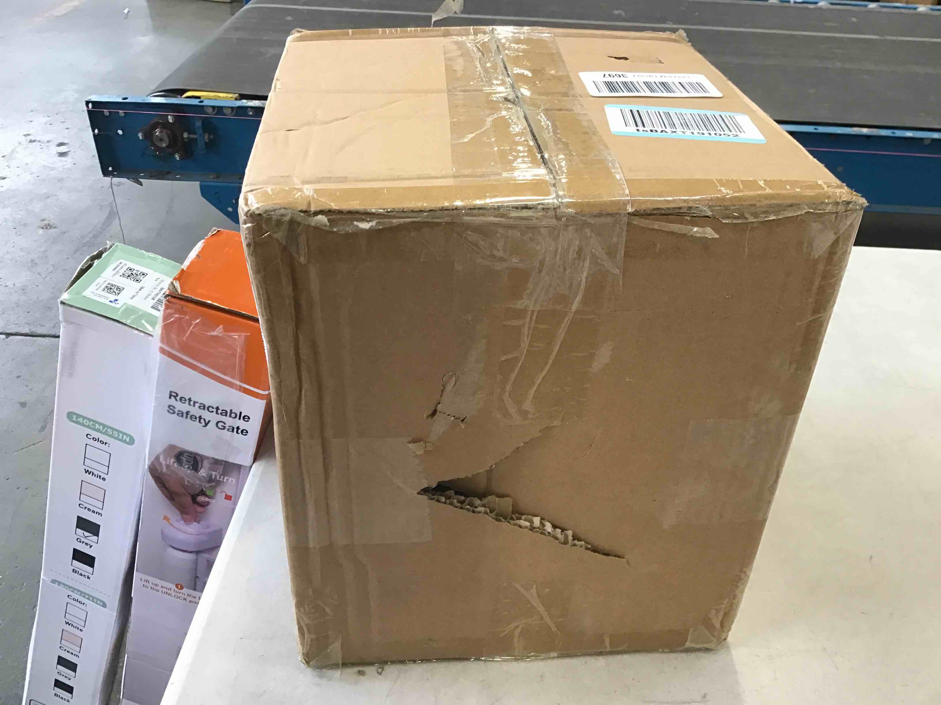 https://s3.amazonaws.com/lotting-images-prod/bidfta/GRA1778022_1738777591087.jpeg