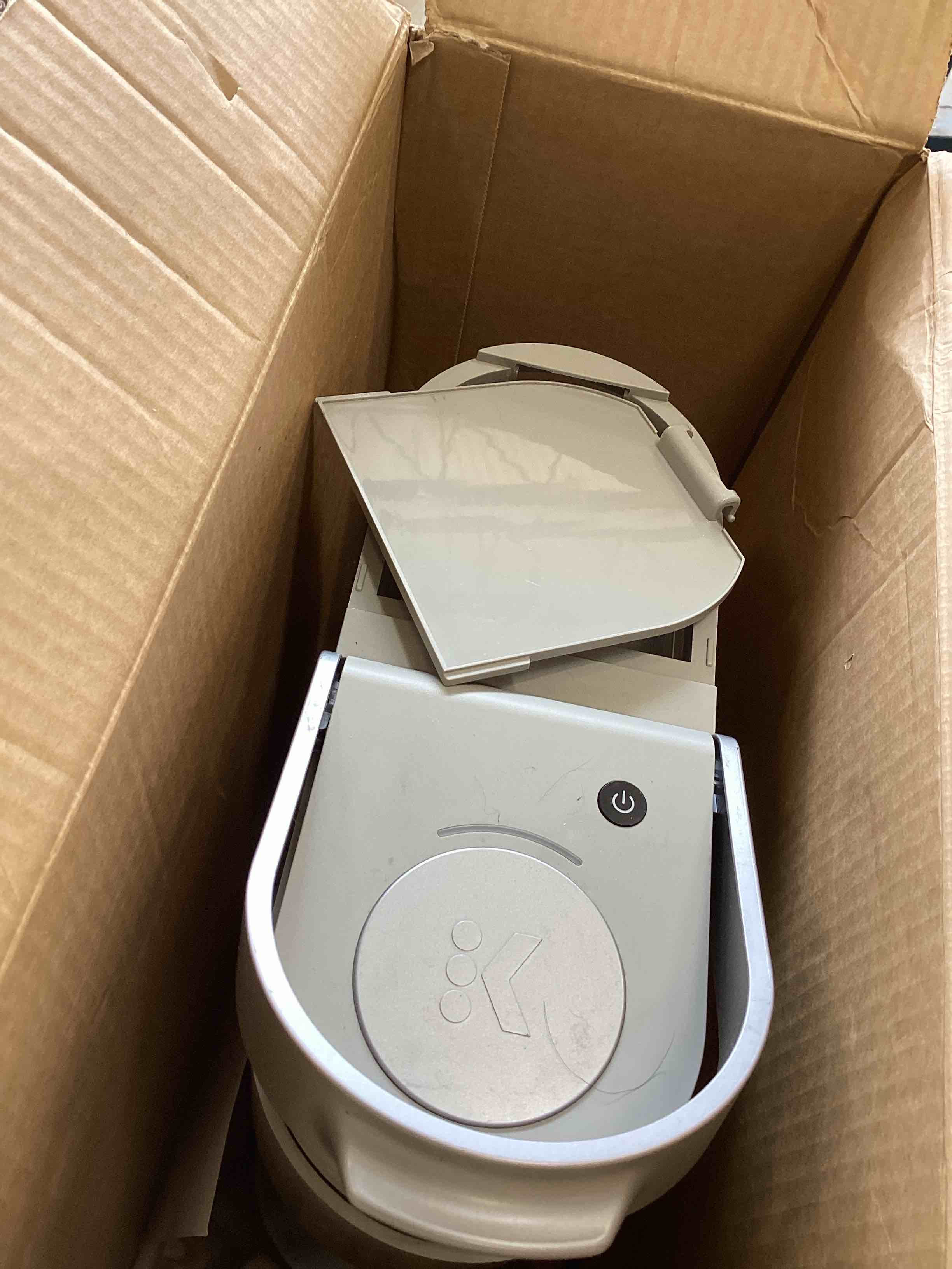 https://s3.amazonaws.com/lotting-images-prod/bidfta/GRA1778984_1740500963473.jpeg