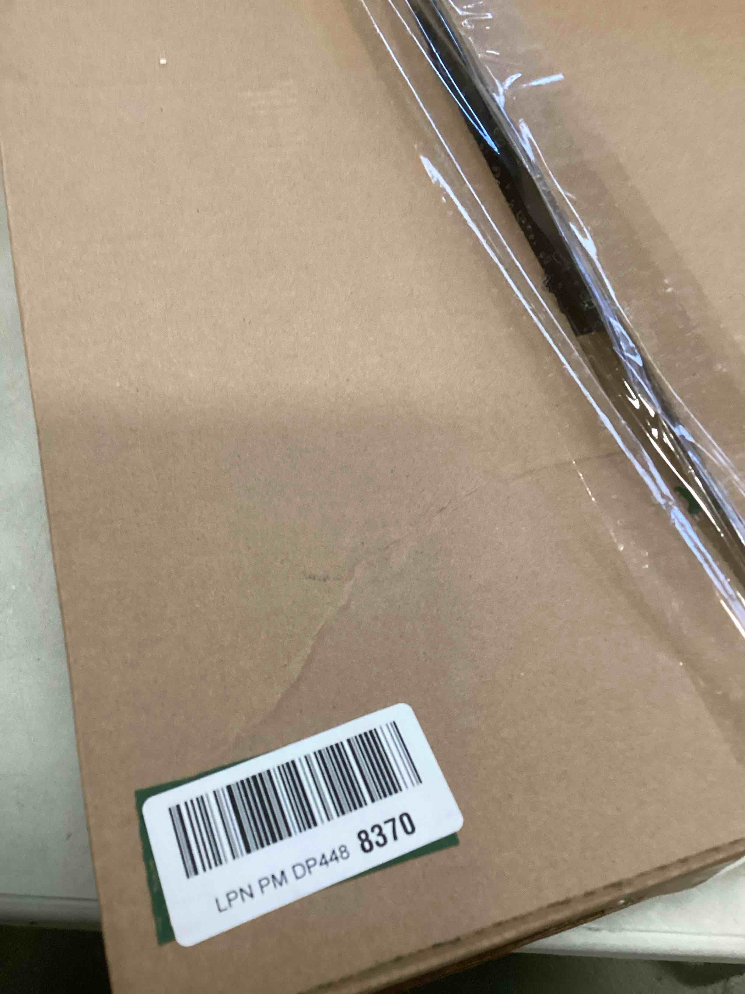 https://s3.amazonaws.com/lotting-images-prod/bidfta/GRA1779400_1741266532321.jpeg