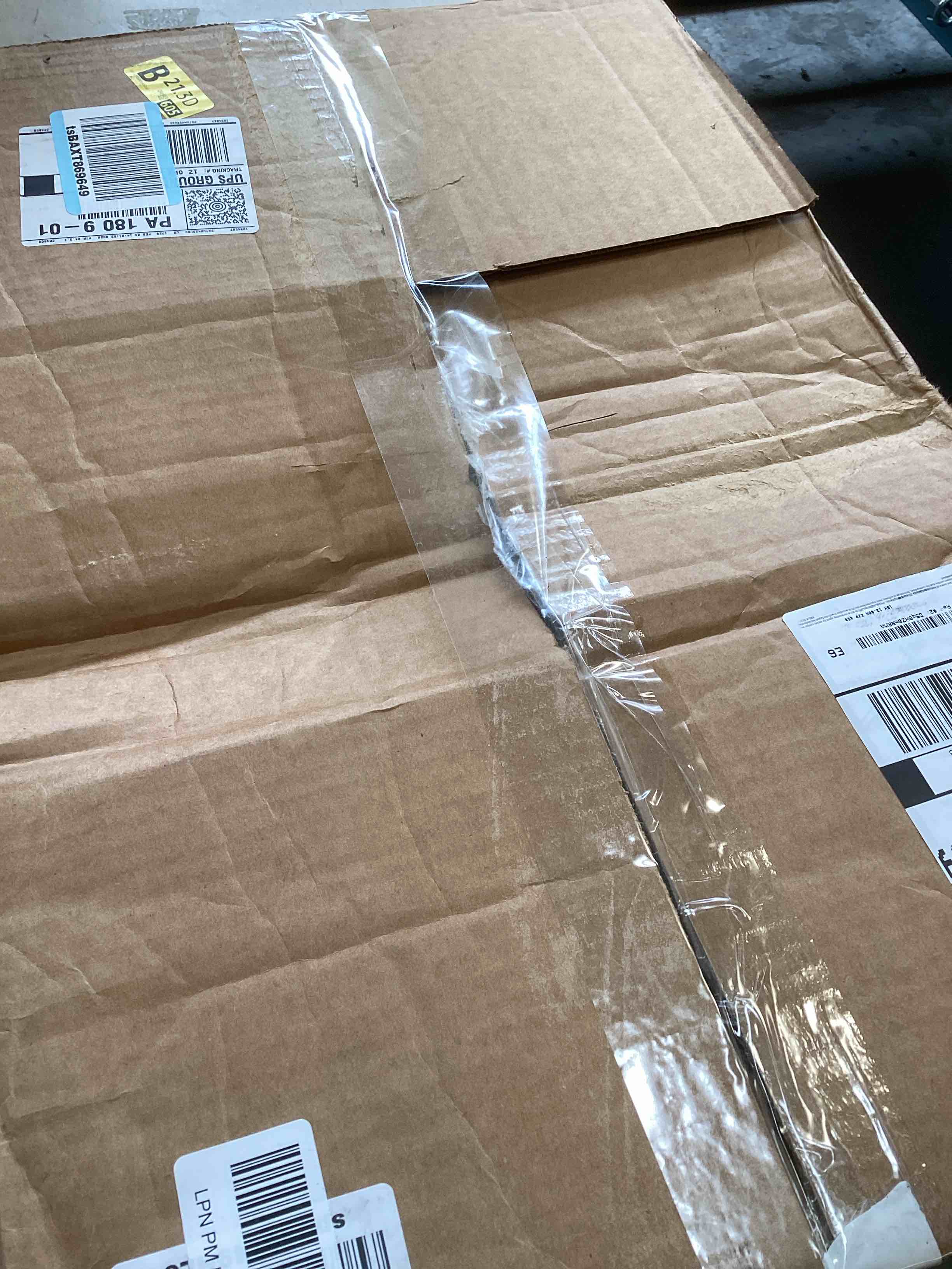 https://s3.amazonaws.com/lotting-images-prod/bidfta/GRA1779554_1741289492173.jpeg