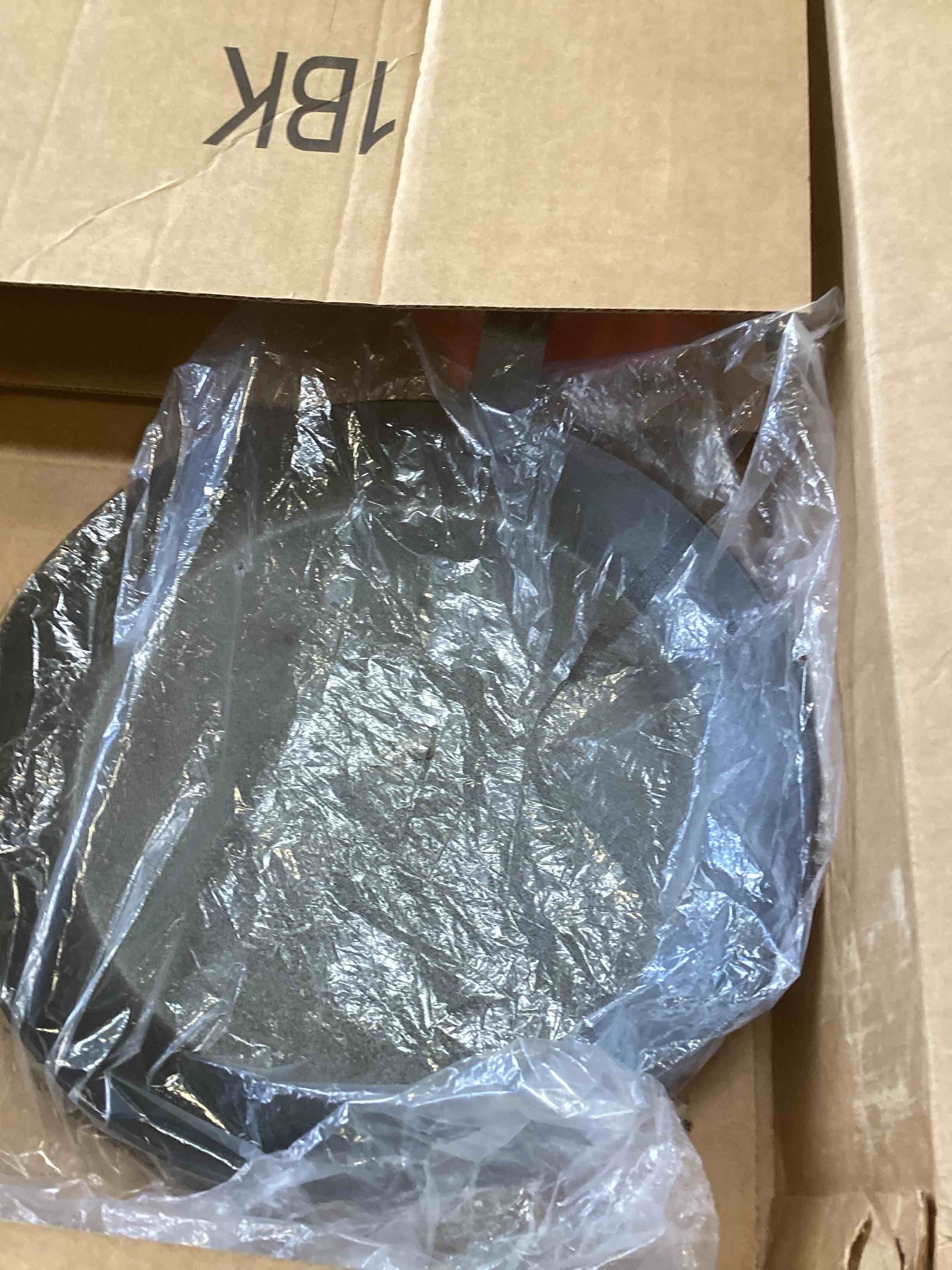https://s3.amazonaws.com/lotting-images-prod/bidfta/GRA1779557_1741289160541.jpeg