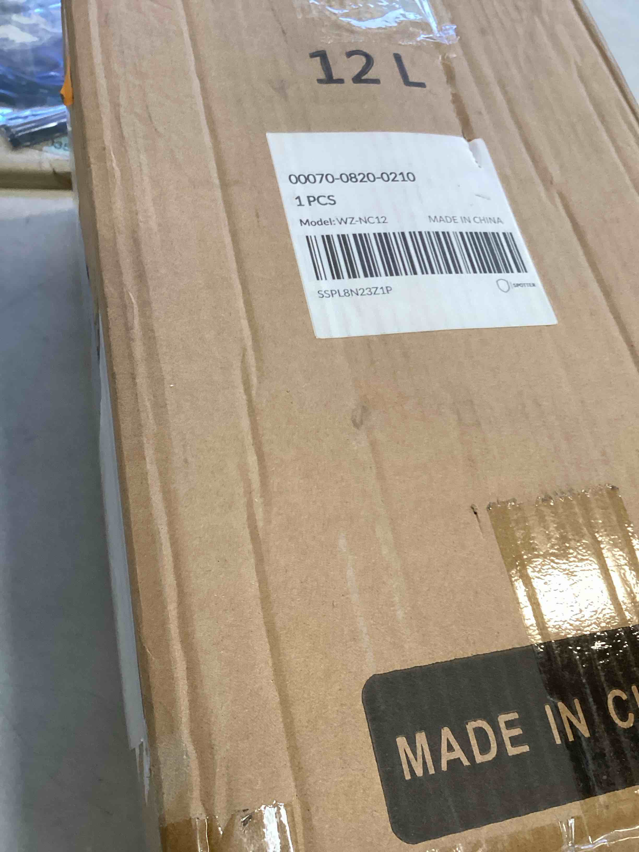https://s3.amazonaws.com/lotting-images-prod/bidfta/GRA1779611_1741295264745.jpeg