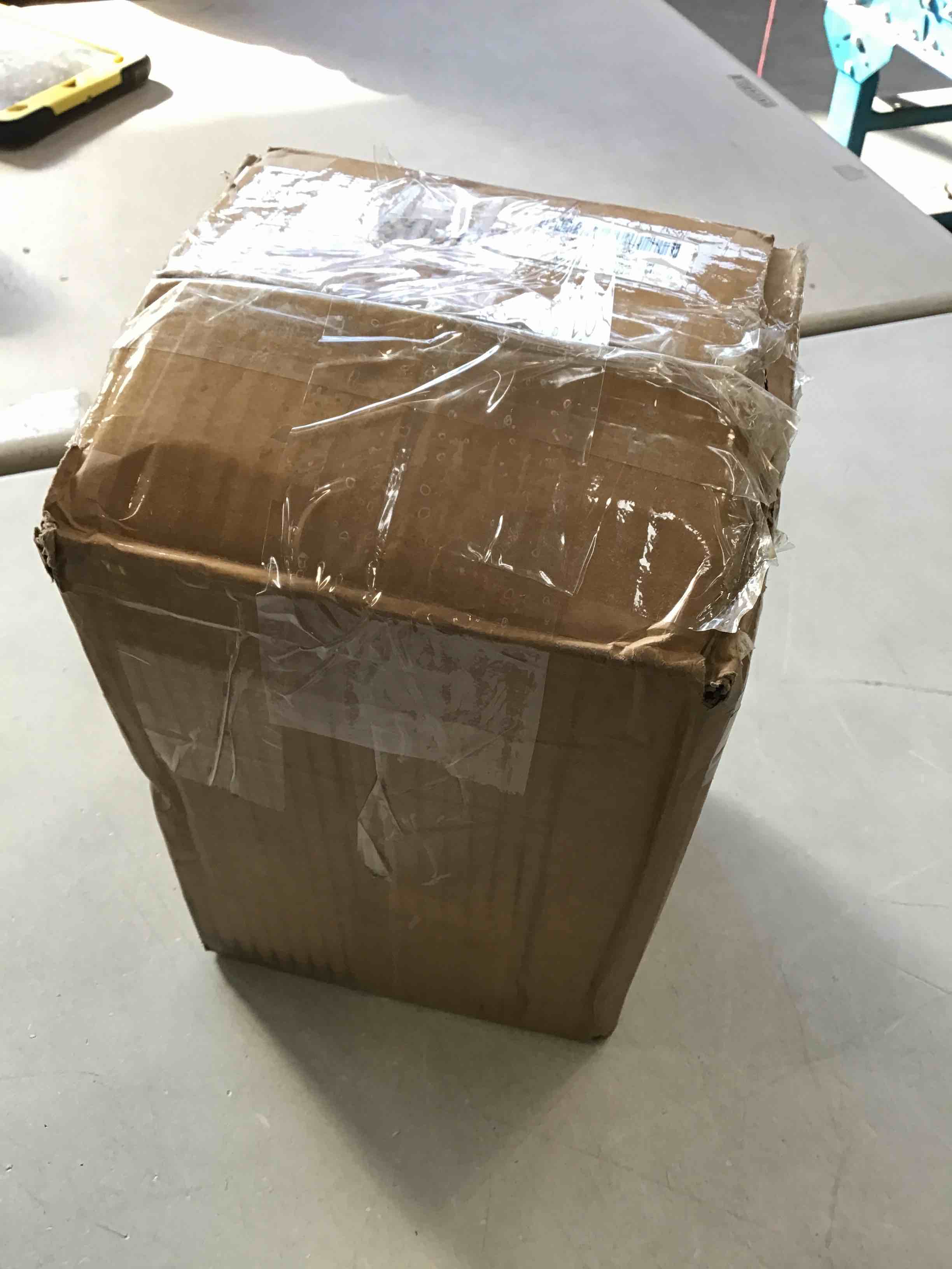 https://s3.amazonaws.com/lotting-images-prod/bidfta/GRA1779695_1741704357120.jpeg