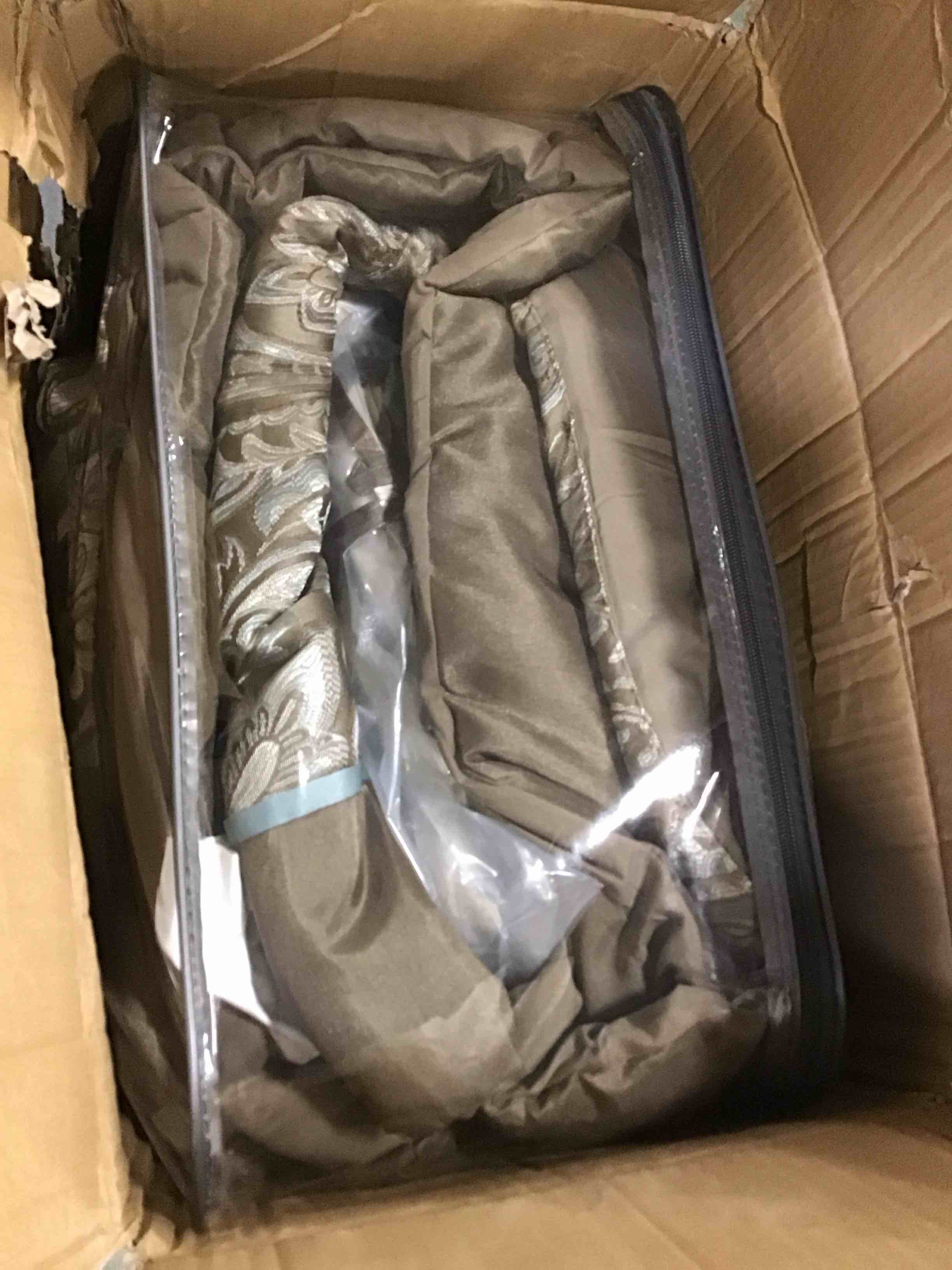 https://s3.amazonaws.com/lotting-images-prod/bidfta/GRA1780083_1740408168628.jpeg
