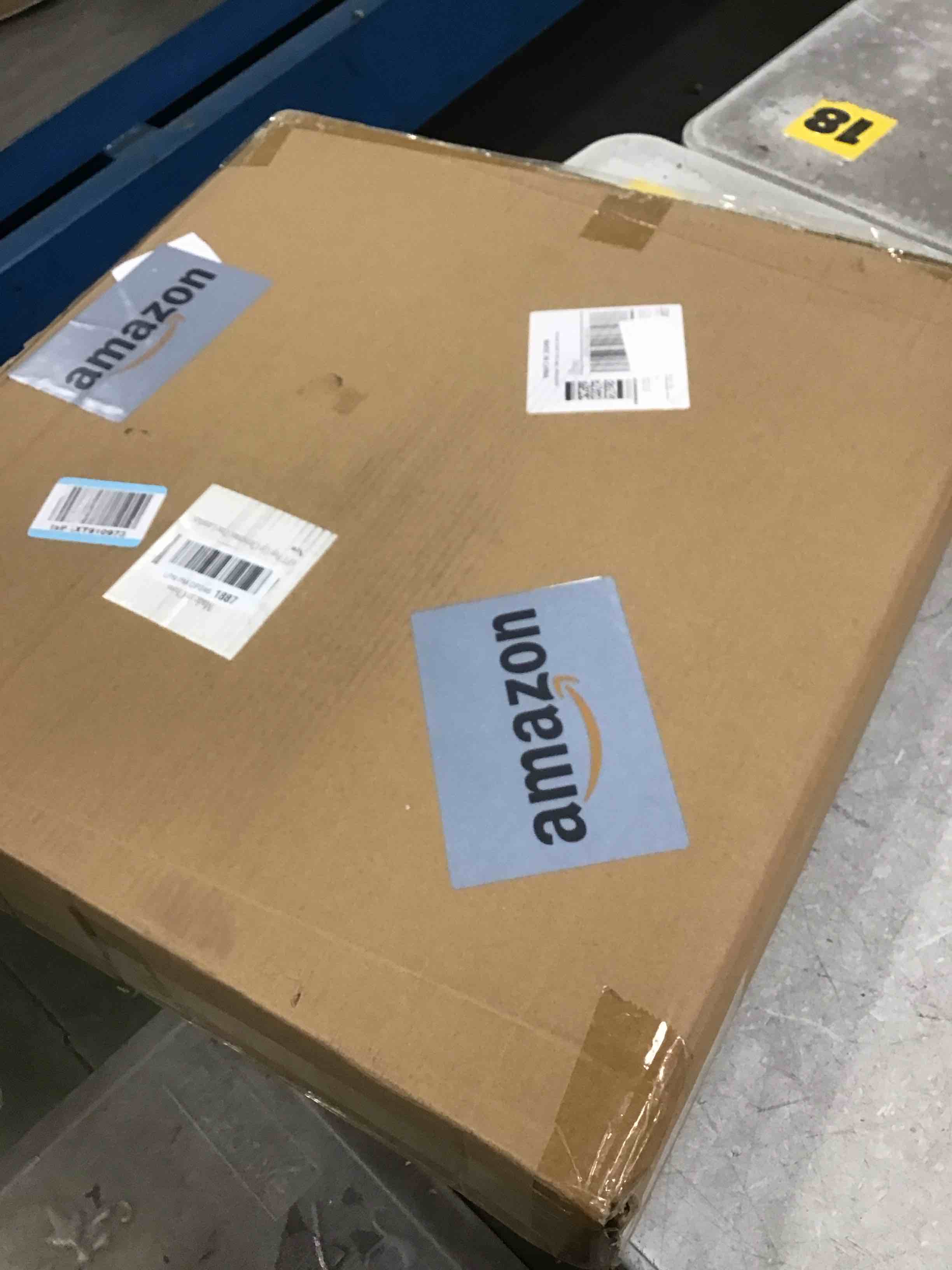 https://s3.amazonaws.com/lotting-images-prod/bidfta/GRA1780330_1740494317631.jpeg