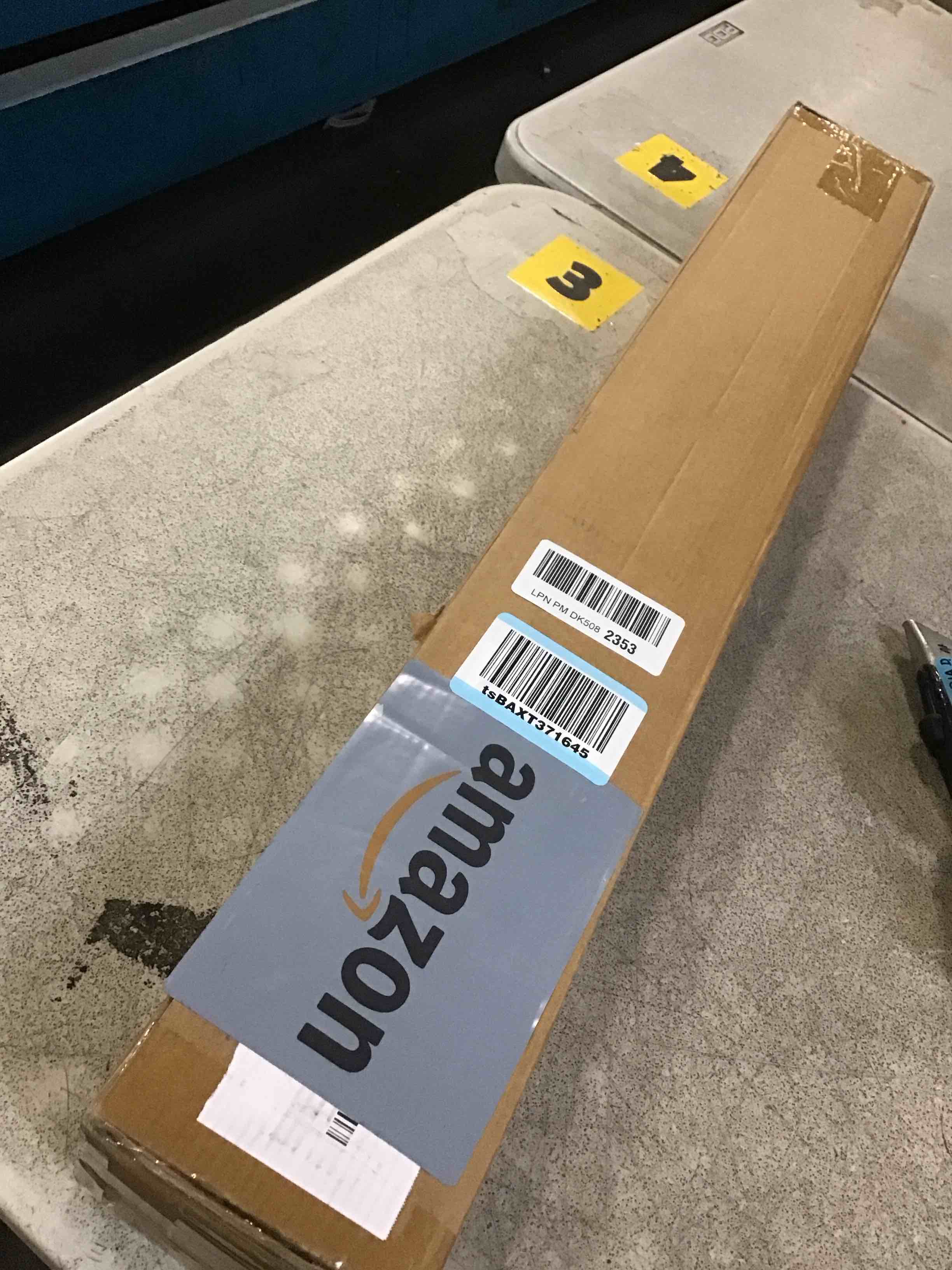 https://s3.amazonaws.com/lotting-images-prod/bidfta/GRA1781495_1741028612908.jpeg