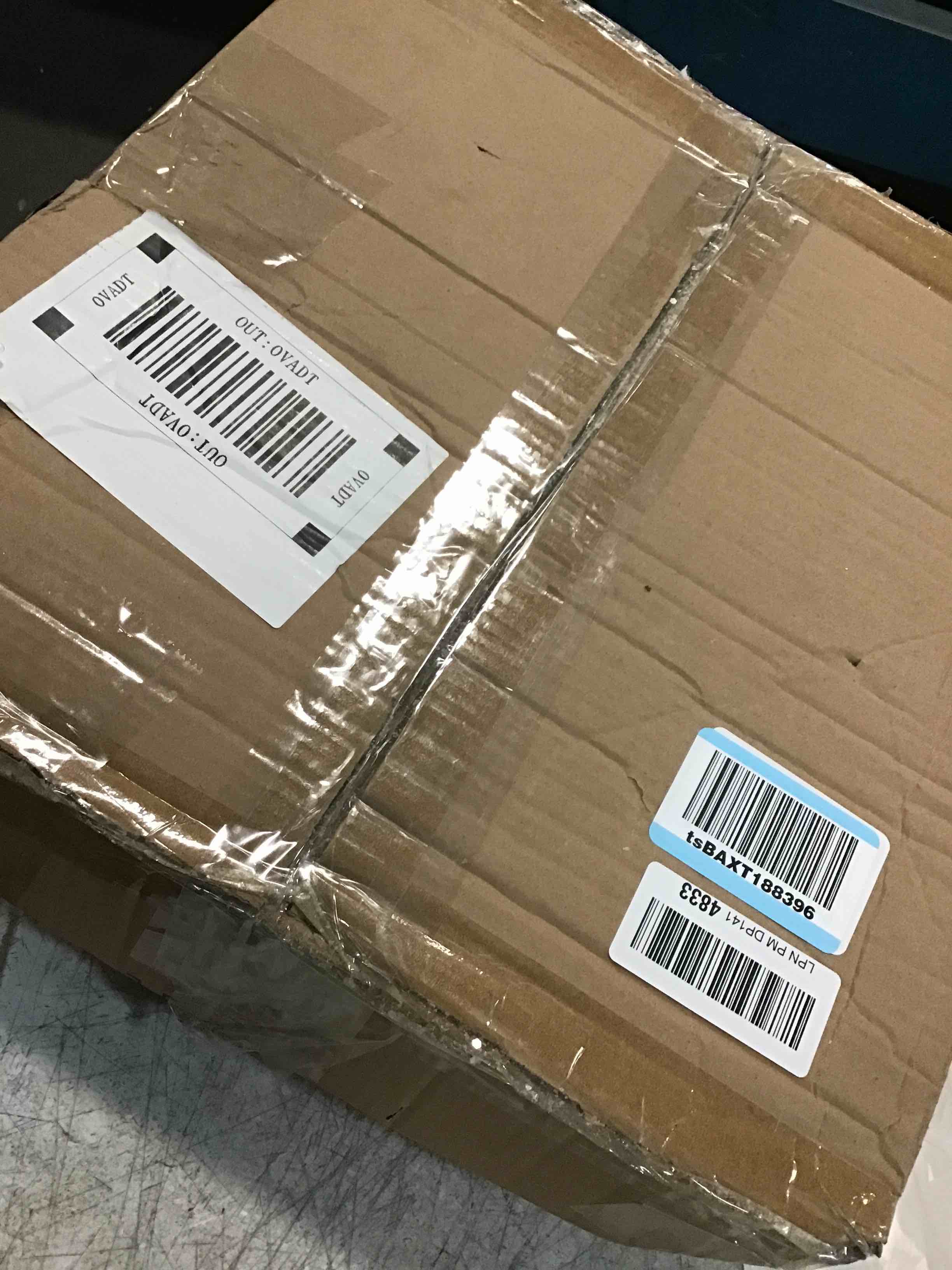 https://s3.amazonaws.com/lotting-images-prod/bidfta/GRA1784993_1738343207115.jpeg