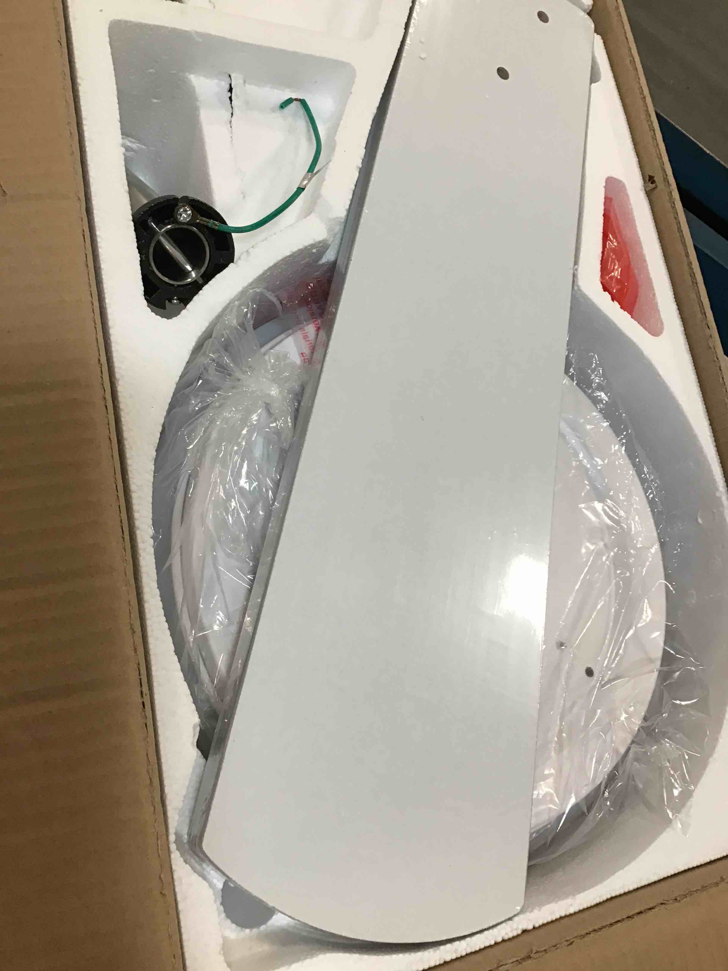 https://s3.amazonaws.com/lotting-images-prod/bidfta/GRA1785405_1738693904306.jpeg