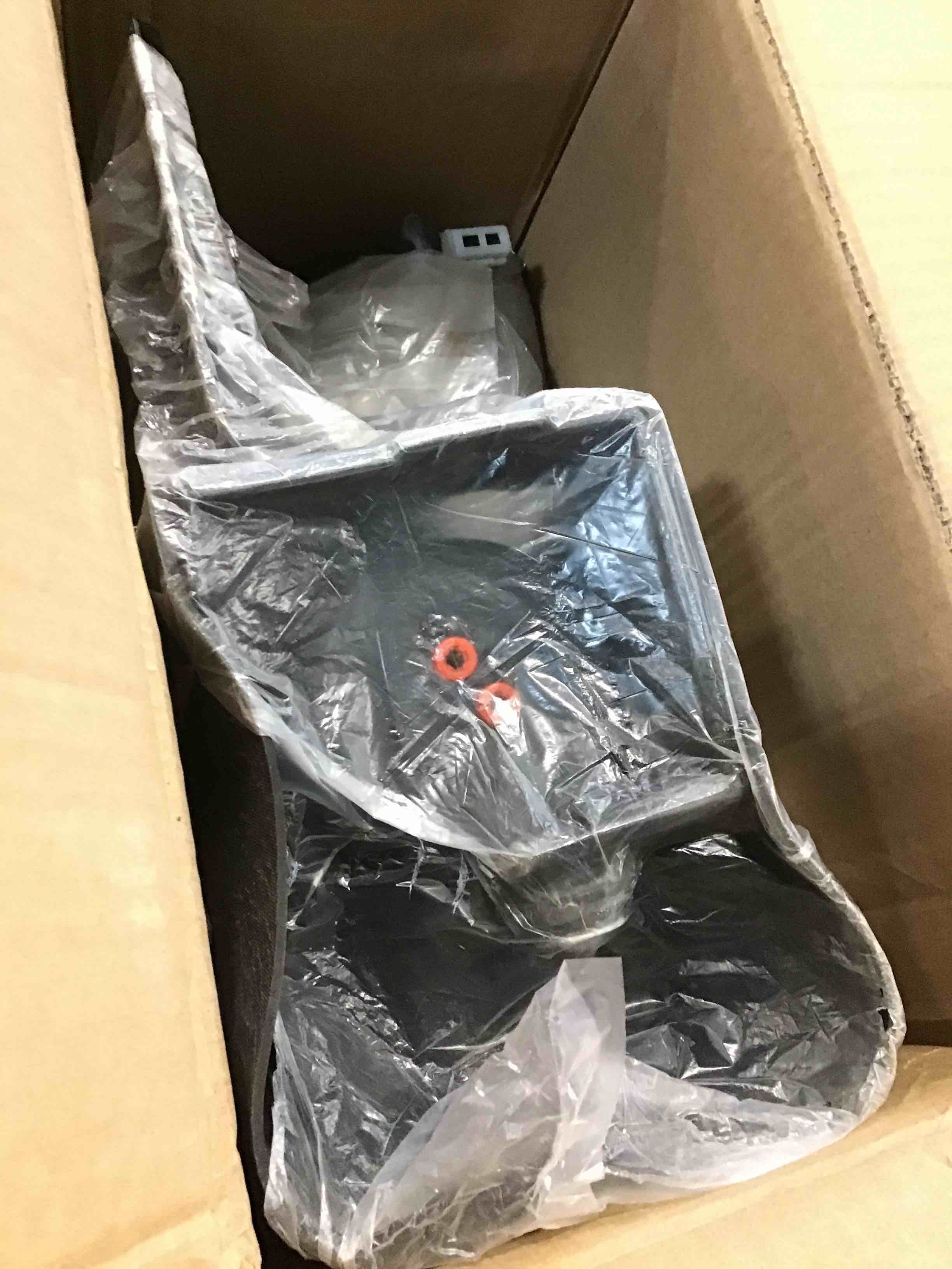 https://s3.amazonaws.com/lotting-images-prod/bidfta/GRA1785924_1738862675180.jpeg
