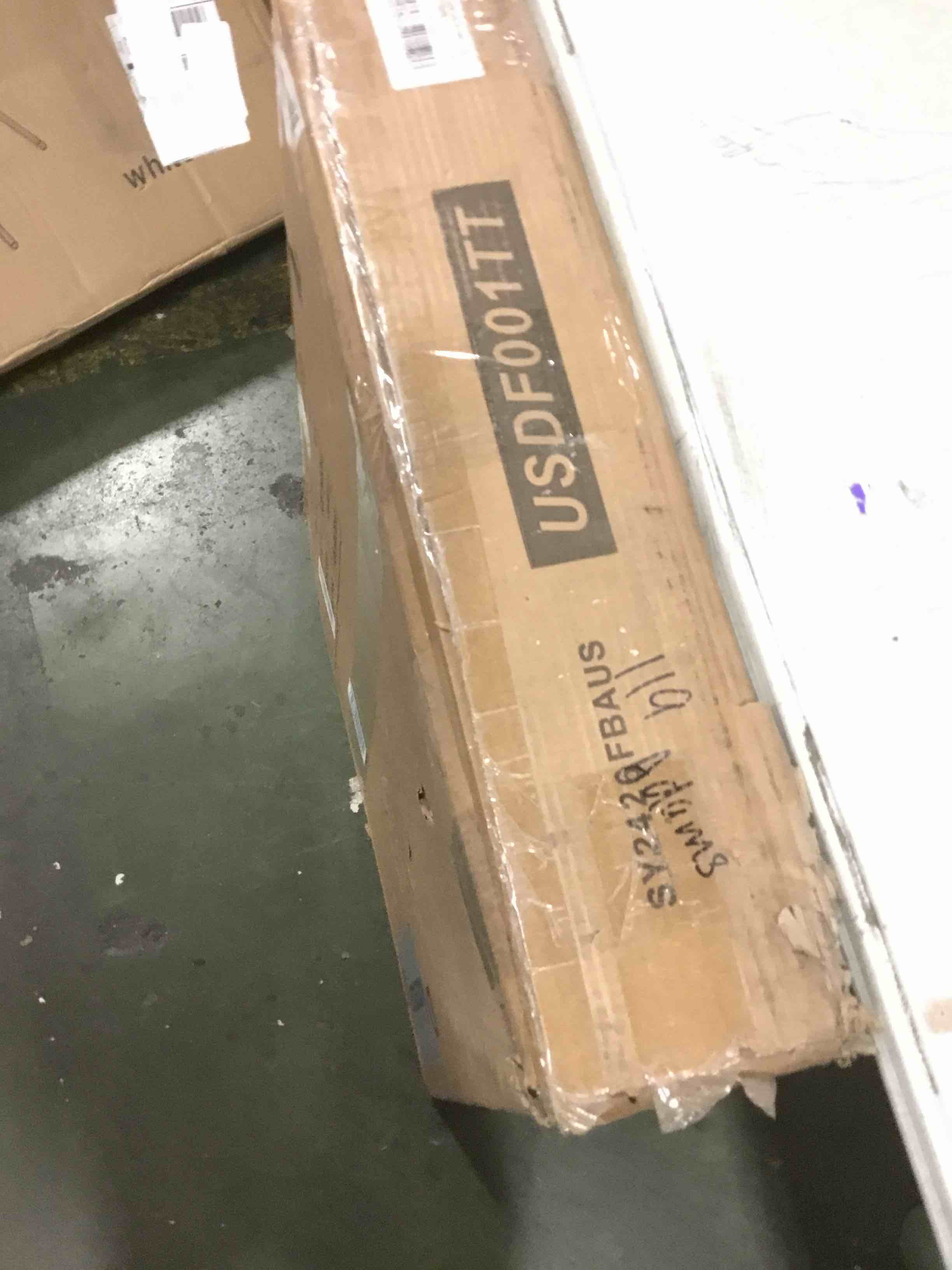 https://s3.amazonaws.com/lotting-images-prod/bidfta/GRA1786919_1736797518557.jpeg