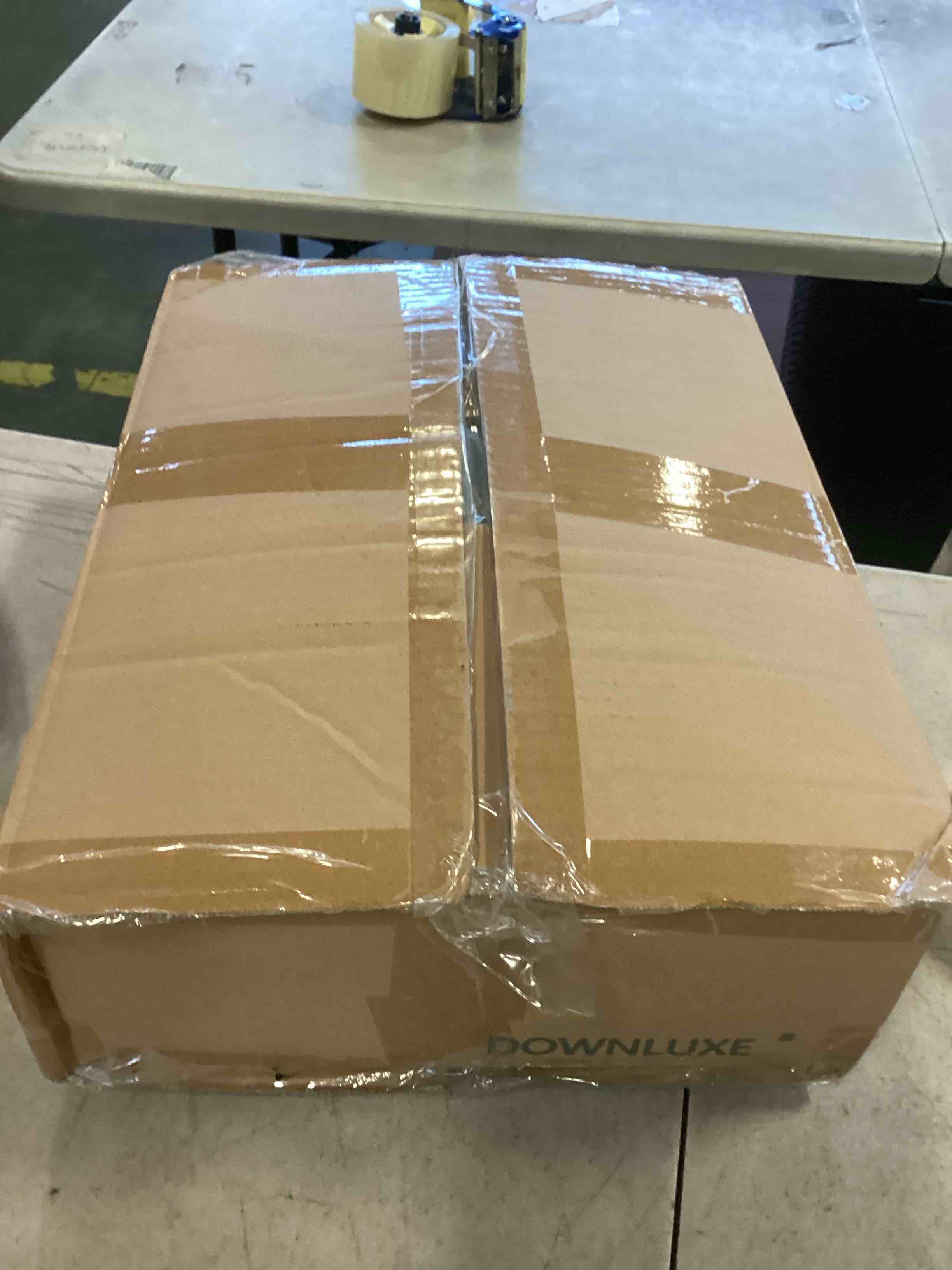https://s3.amazonaws.com/lotting-images-prod/bidfta/GRA1789035_1735593460701.jpeg