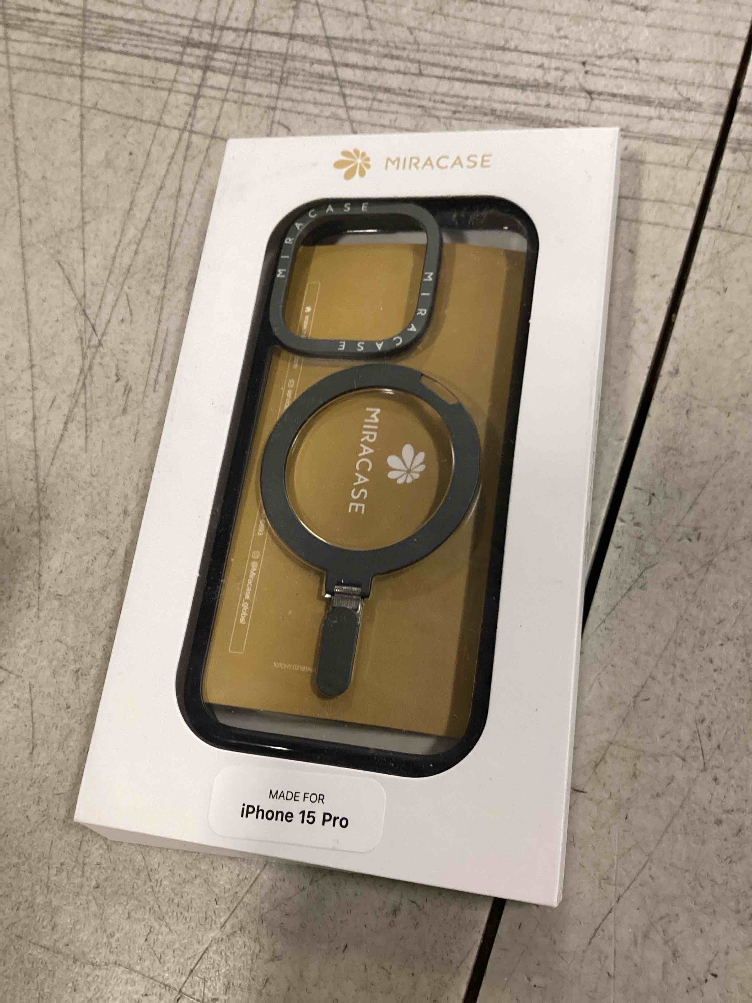 https://s3.amazonaws.com/lotting-images-prod/bidfta/GRA1789329_1735828701825.jpeg