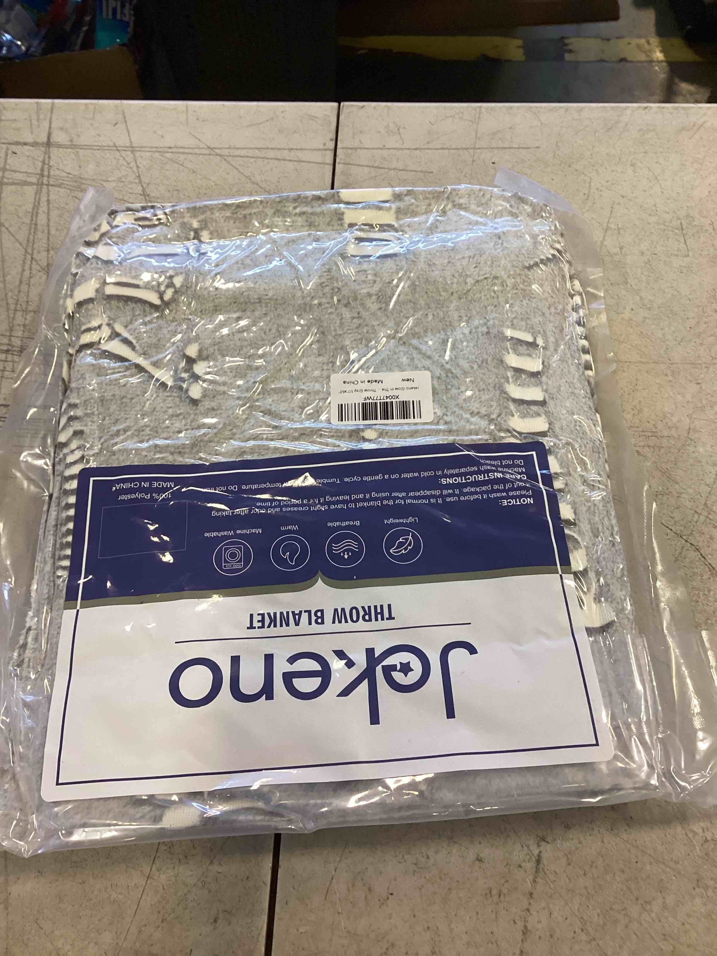 https://s3.amazonaws.com/lotting-images-prod/bidfta/GRA1789754_1736008035189.jpeg