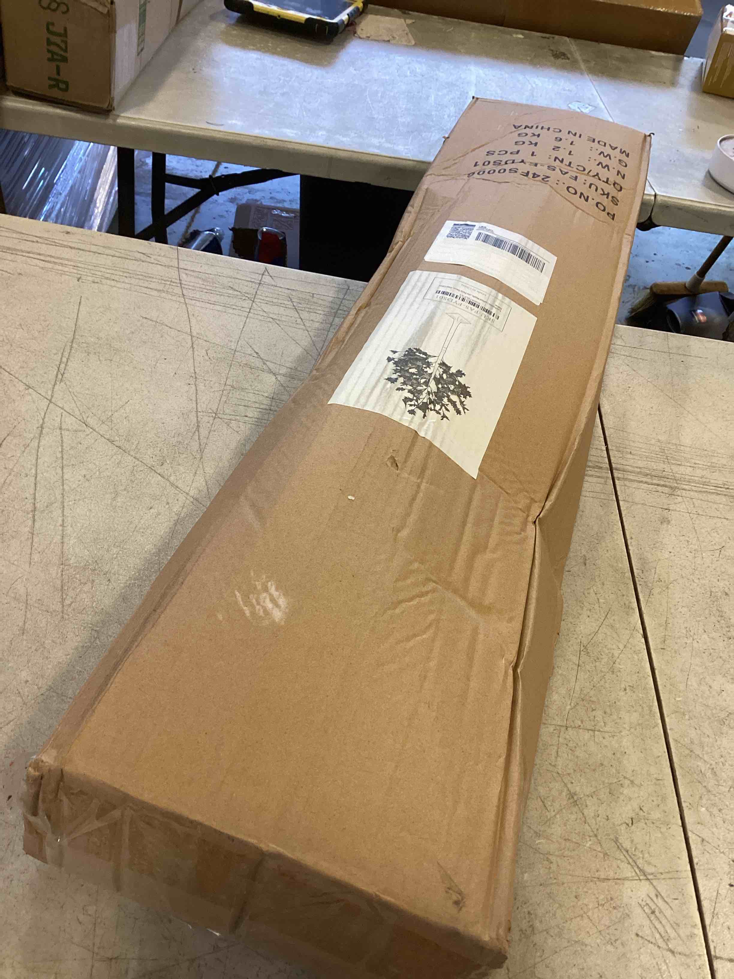 https://s3.amazonaws.com/lotting-images-prod/bidfta/GRA1789823_1736012714816.jpeg
