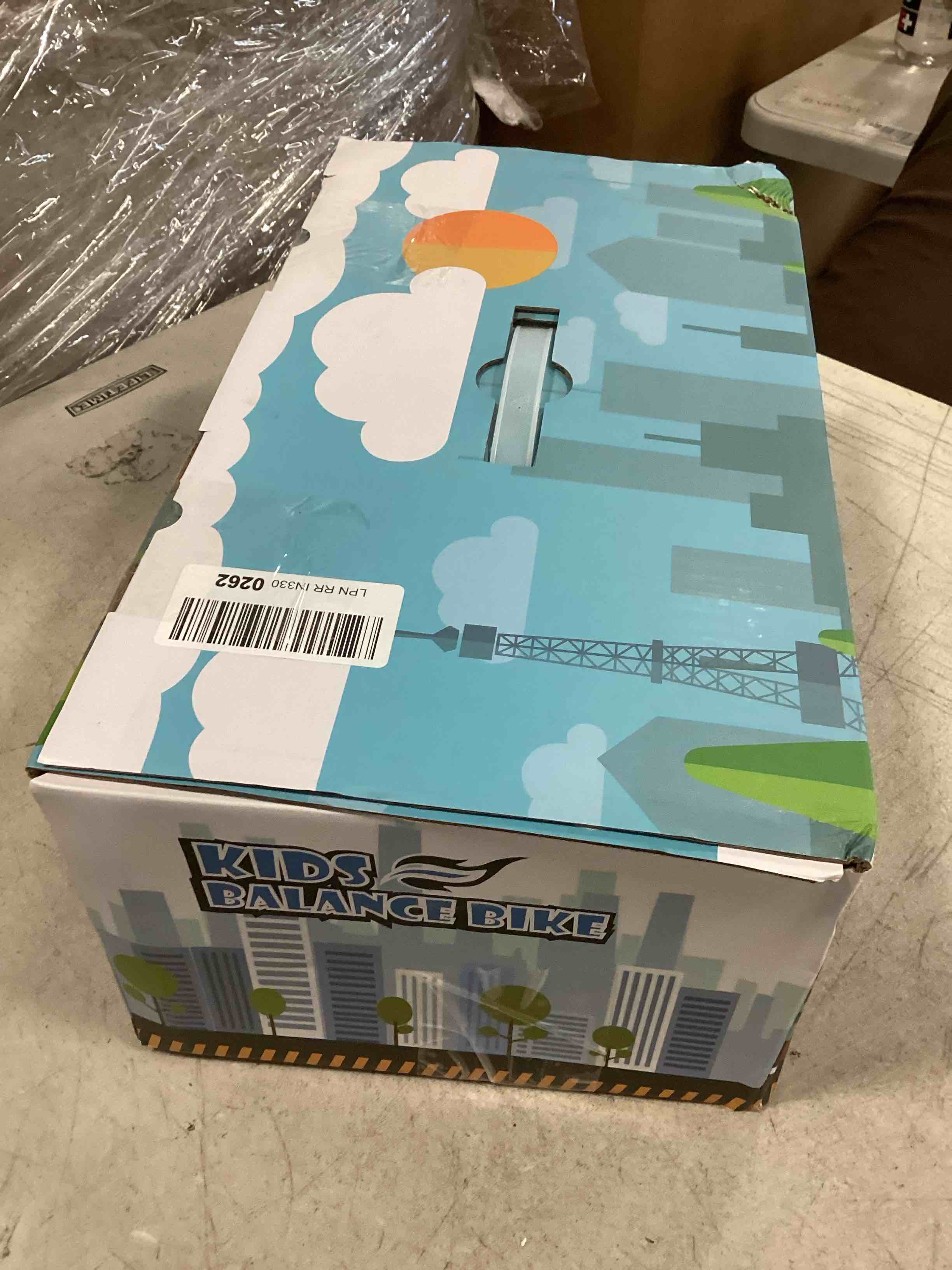 https://s3.amazonaws.com/lotting-images-prod/bidfta/GRA1790184_1736428747131.jpeg