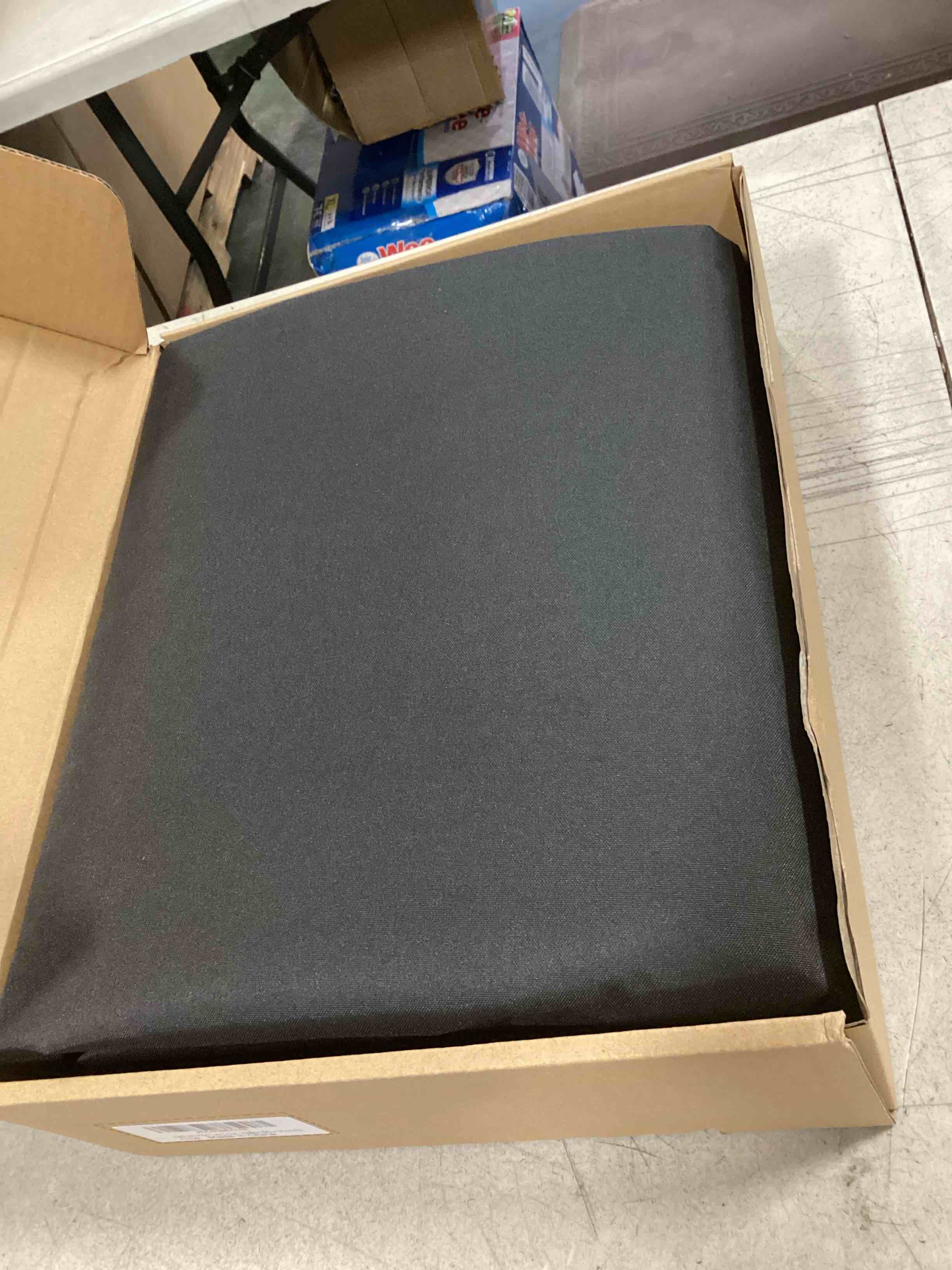 https://s3.amazonaws.com/lotting-images-prod/bidfta/GRA1791293_1736860159386.jpeg
