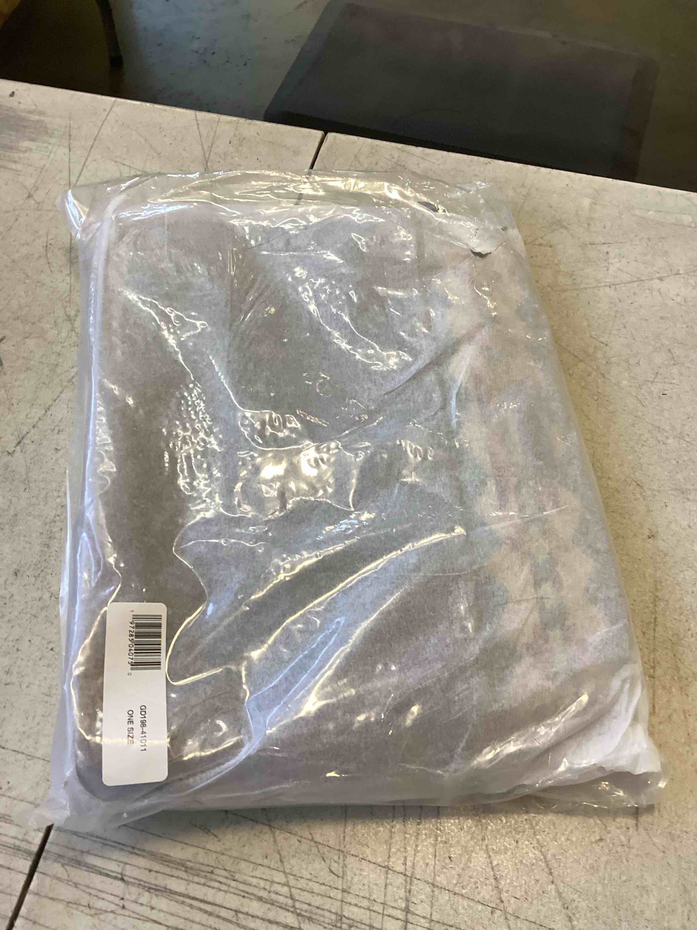 https://s3.amazonaws.com/lotting-images-prod/bidfta/GRA1791807_1736972342400.jpeg
