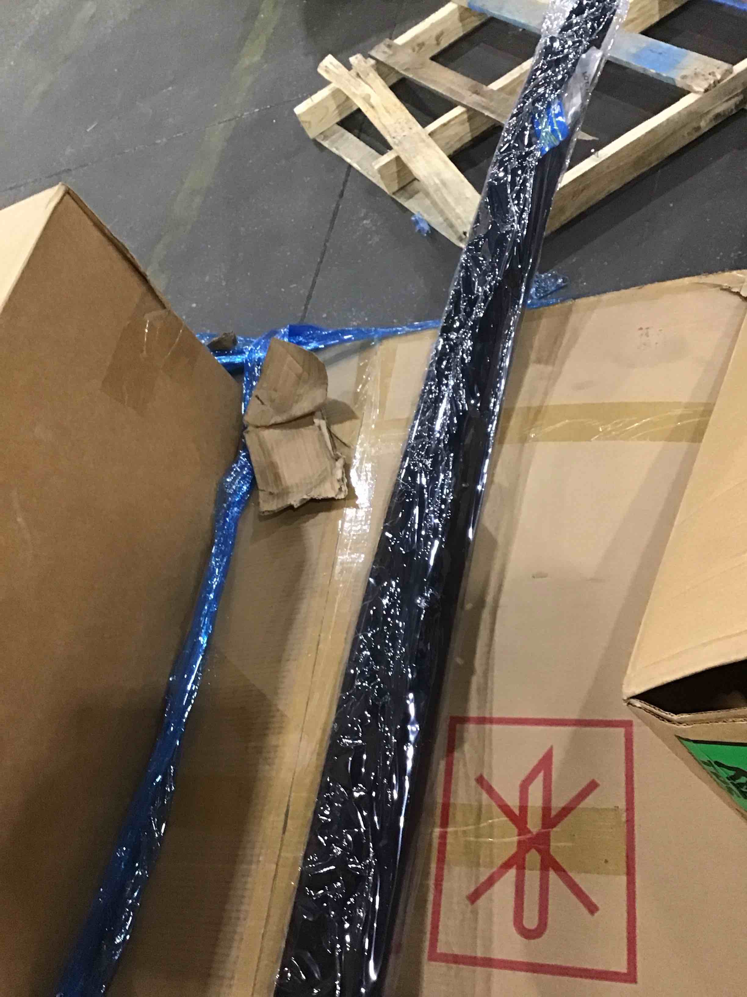https://s3.amazonaws.com/lotting-images-prod/bidfta/GRA1792018_1747158152023.jpeg