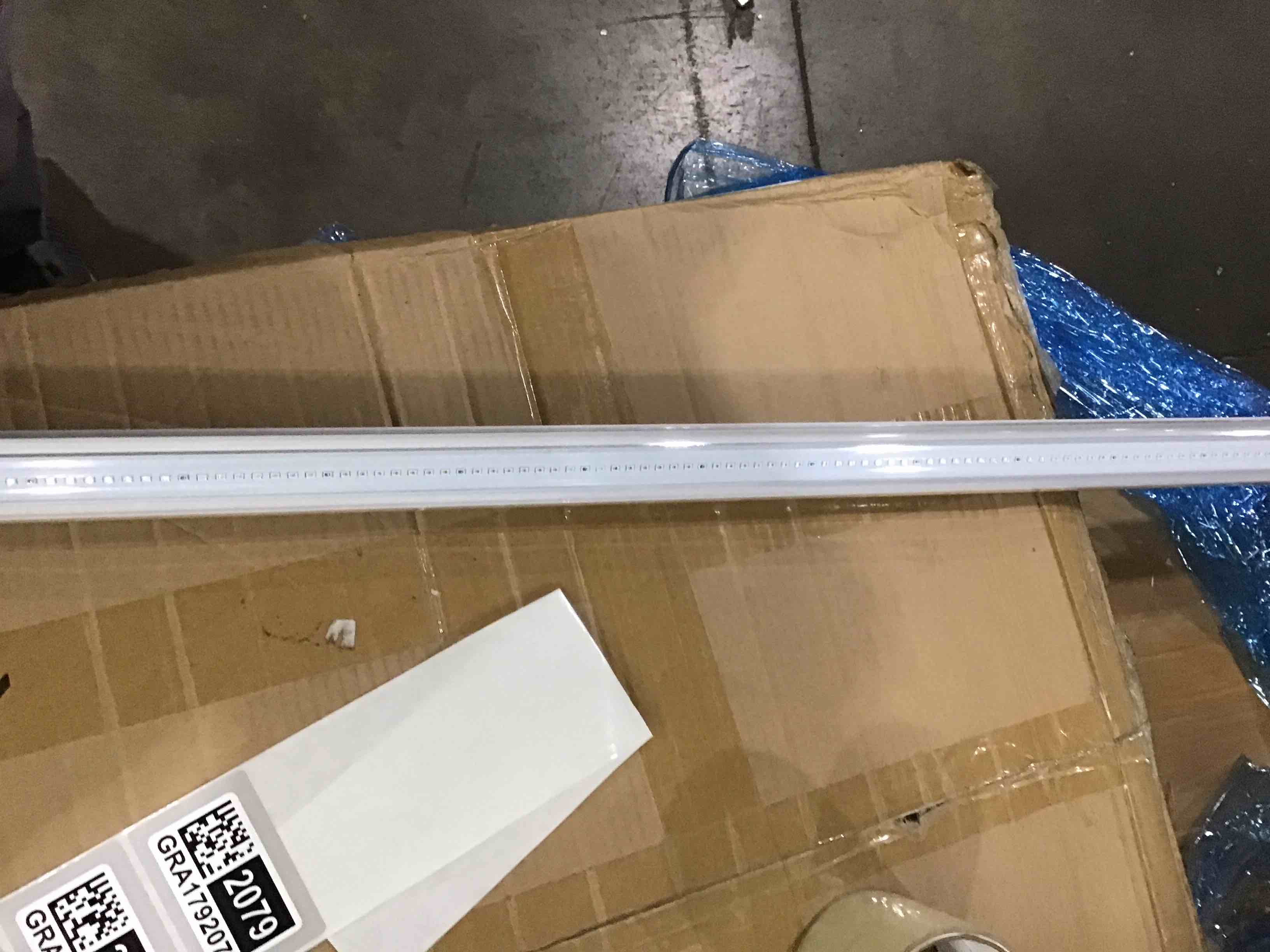 https://s3.amazonaws.com/lotting-images-prod/bidfta/GRA1792079_1747245586697.jpeg