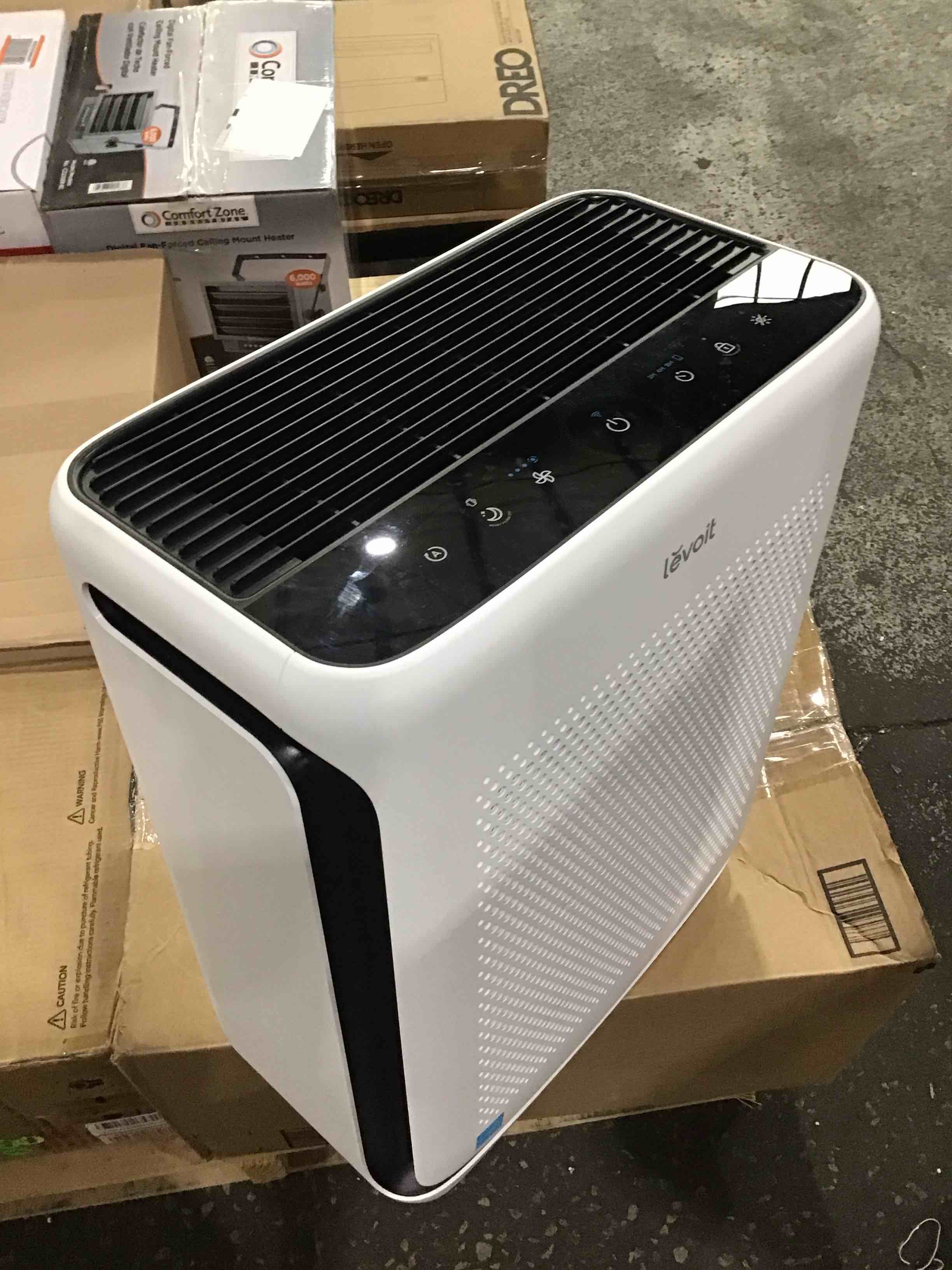 https://s3.amazonaws.com/lotting-images-prod/bidfta/GRA1792808_1748445901801.jpeg